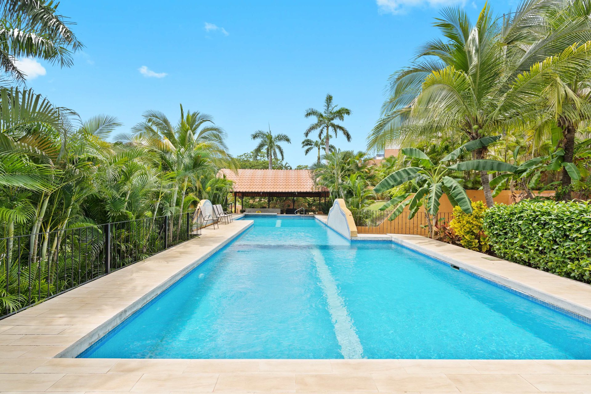 Maison Blanche | Exquisite condo in the exclusive gated community of Altos de Flamingo