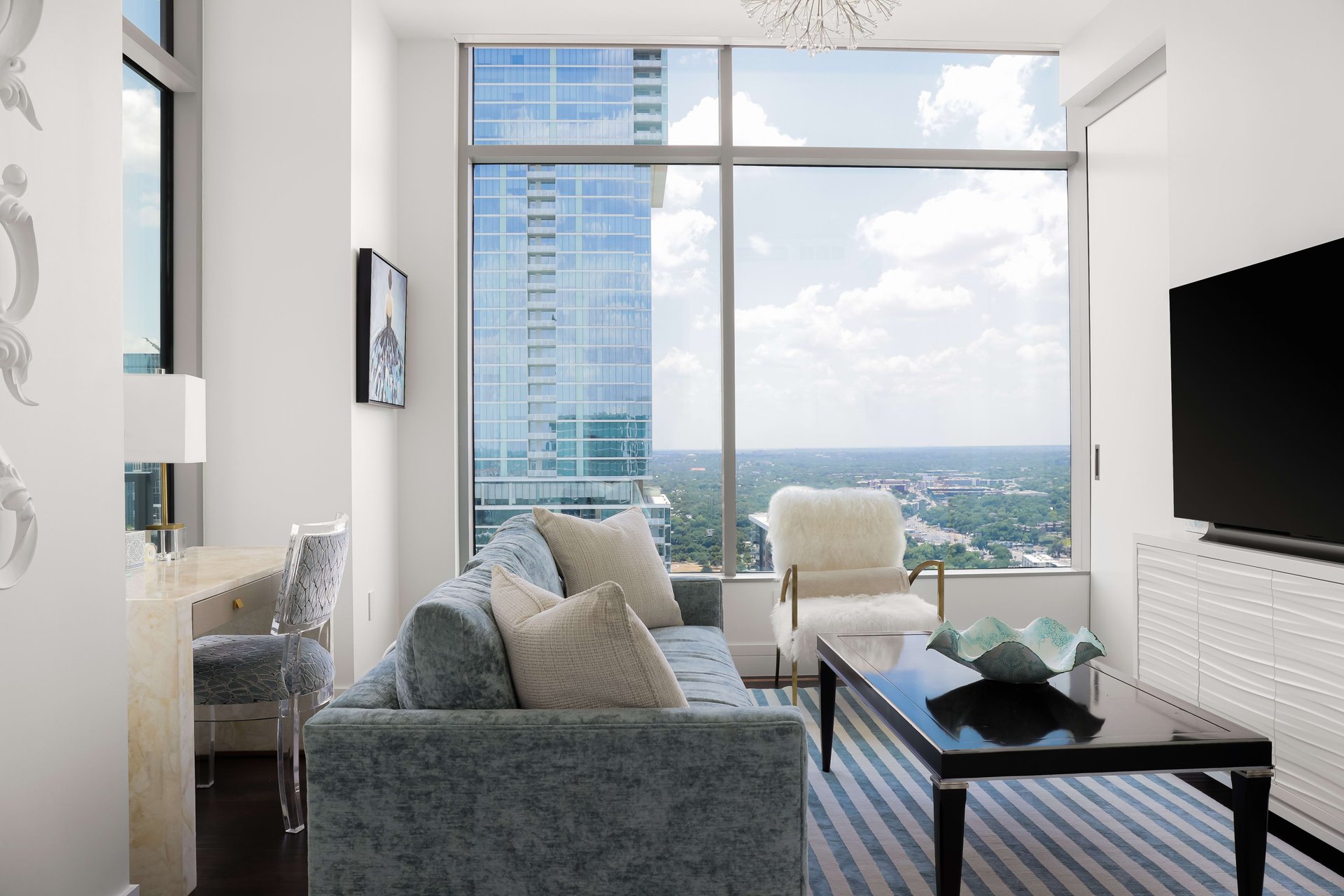 501 West Ave #3701