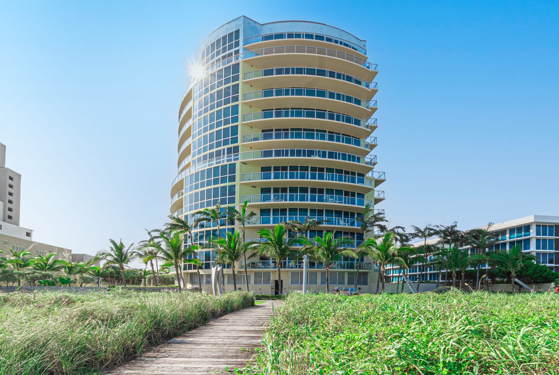 1200 Holiday Dr Unit: 705