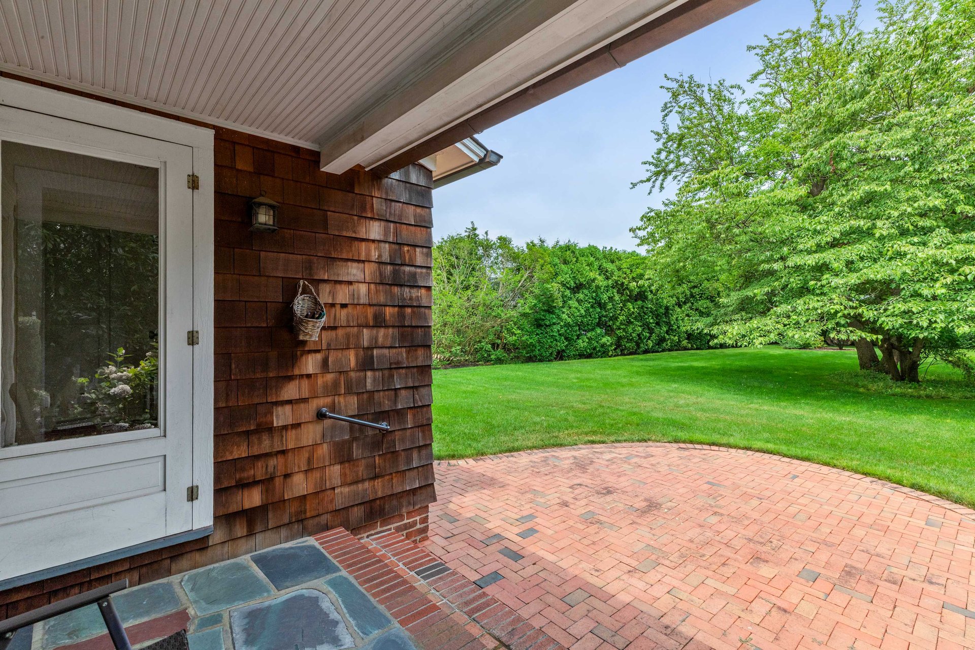 QUINTESSENTIAL BELLPORT HOME