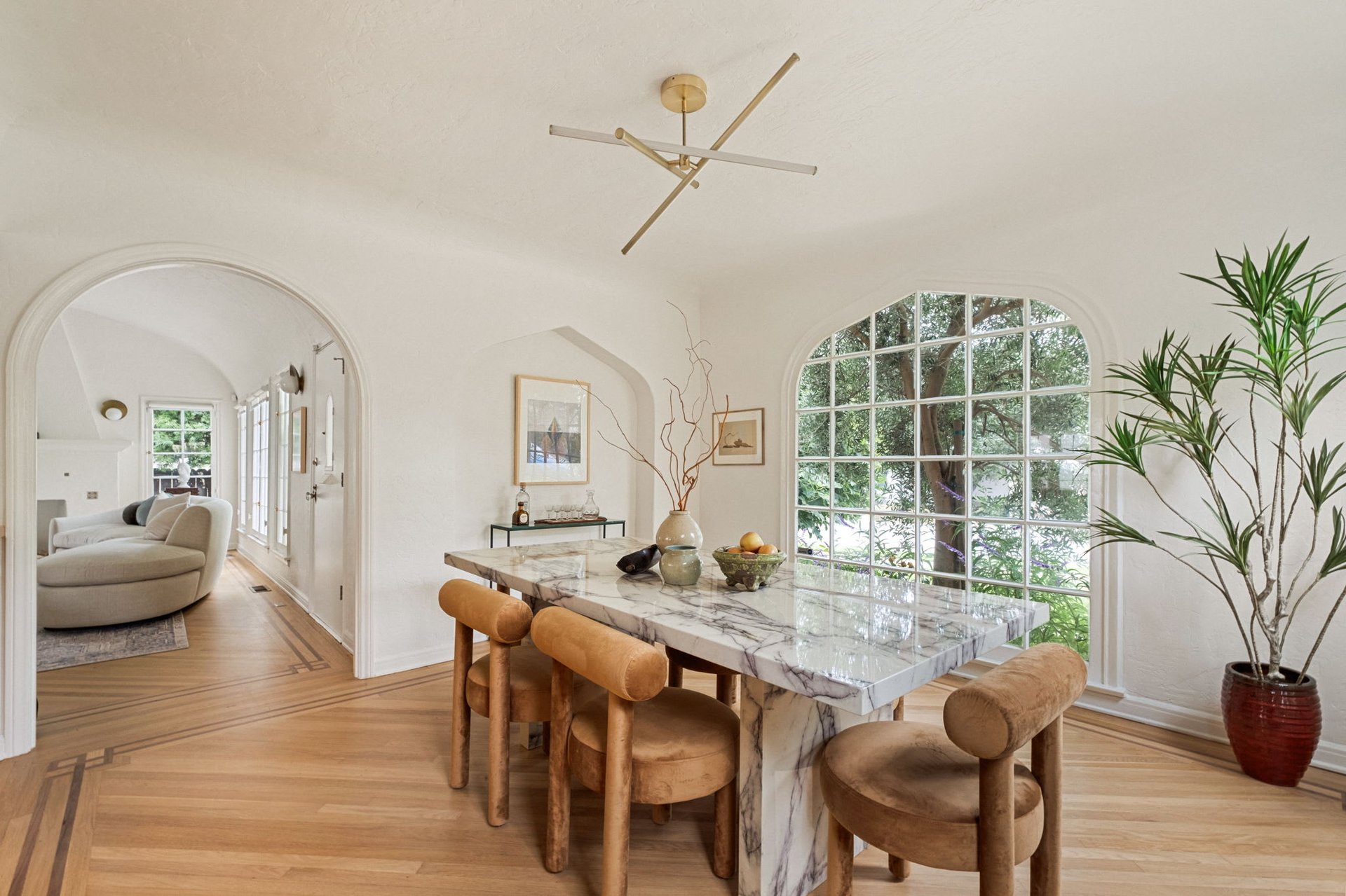 Beautifully Re-imagined Spanish Modern in Wilshire Vista