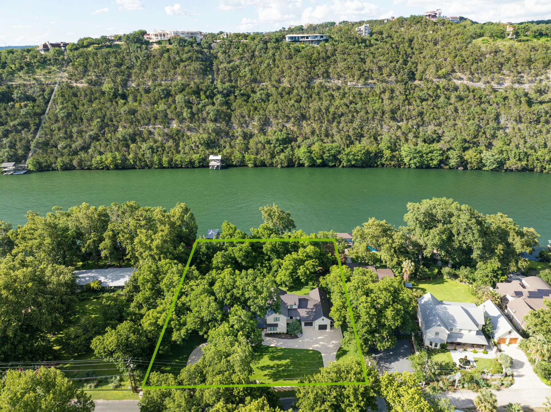 3120 Edgewater Drive