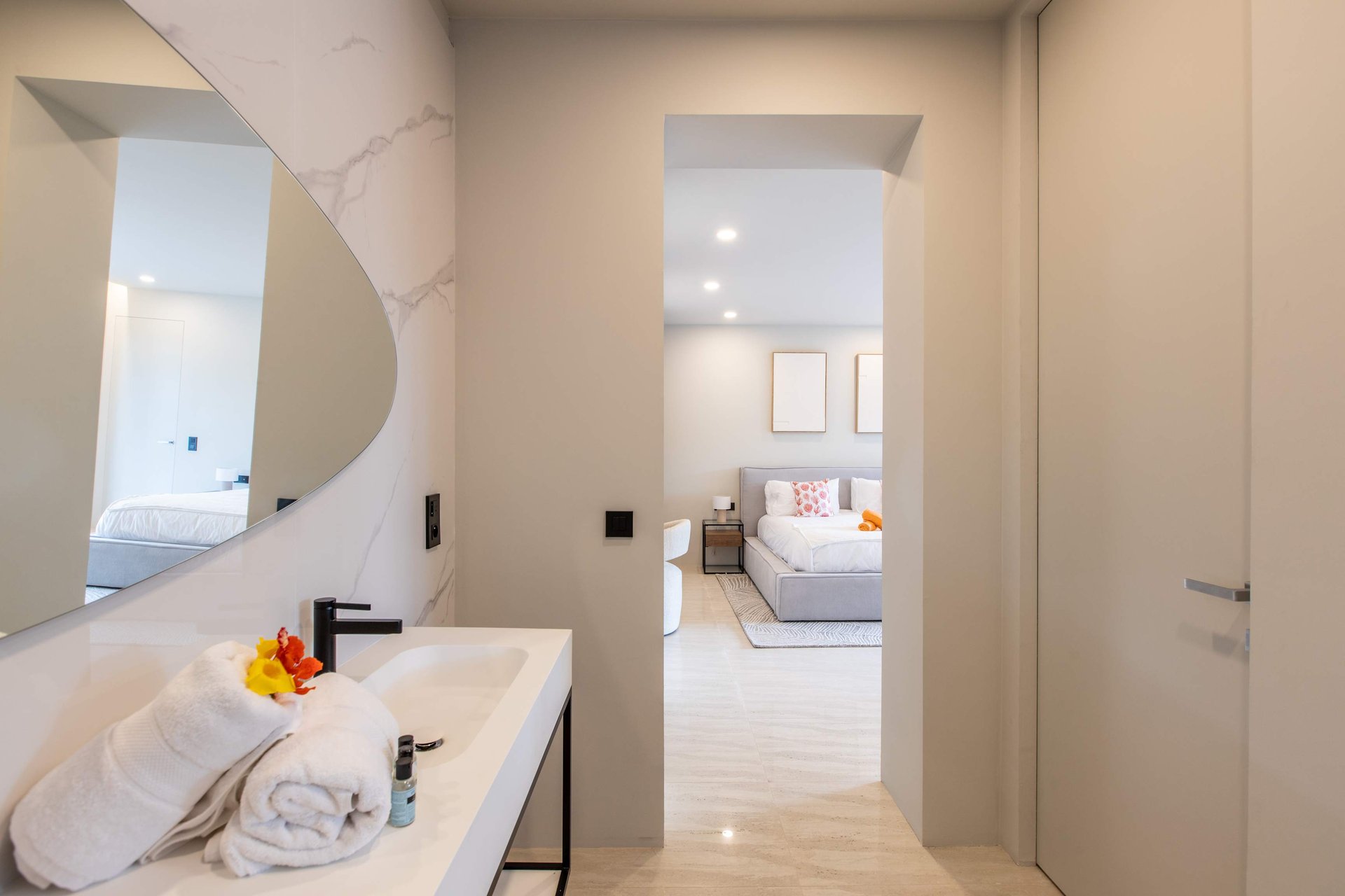 AURA RESIDENCE