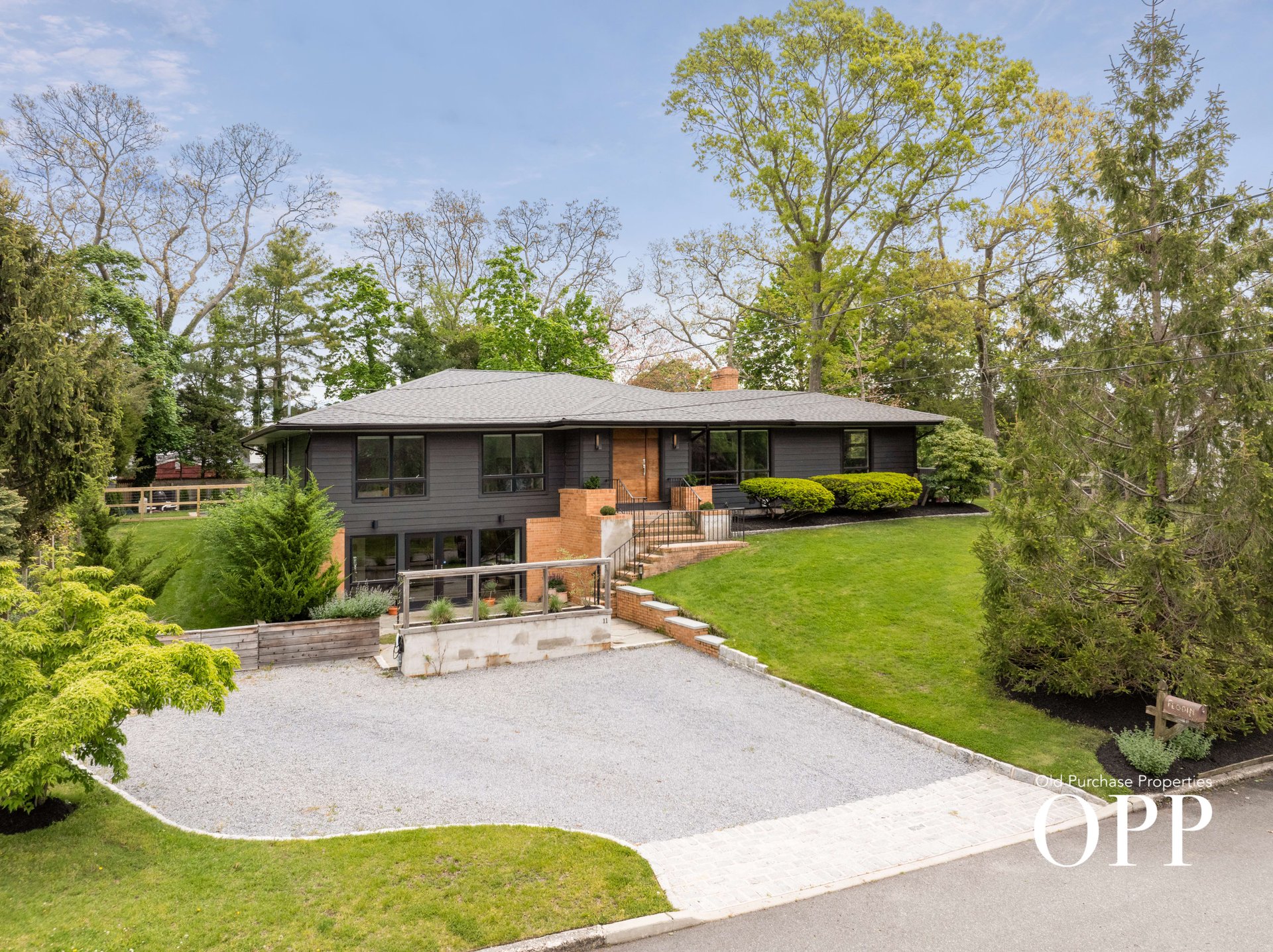 HIGHEST SALE ON HIGHVIEW BOULEVARD