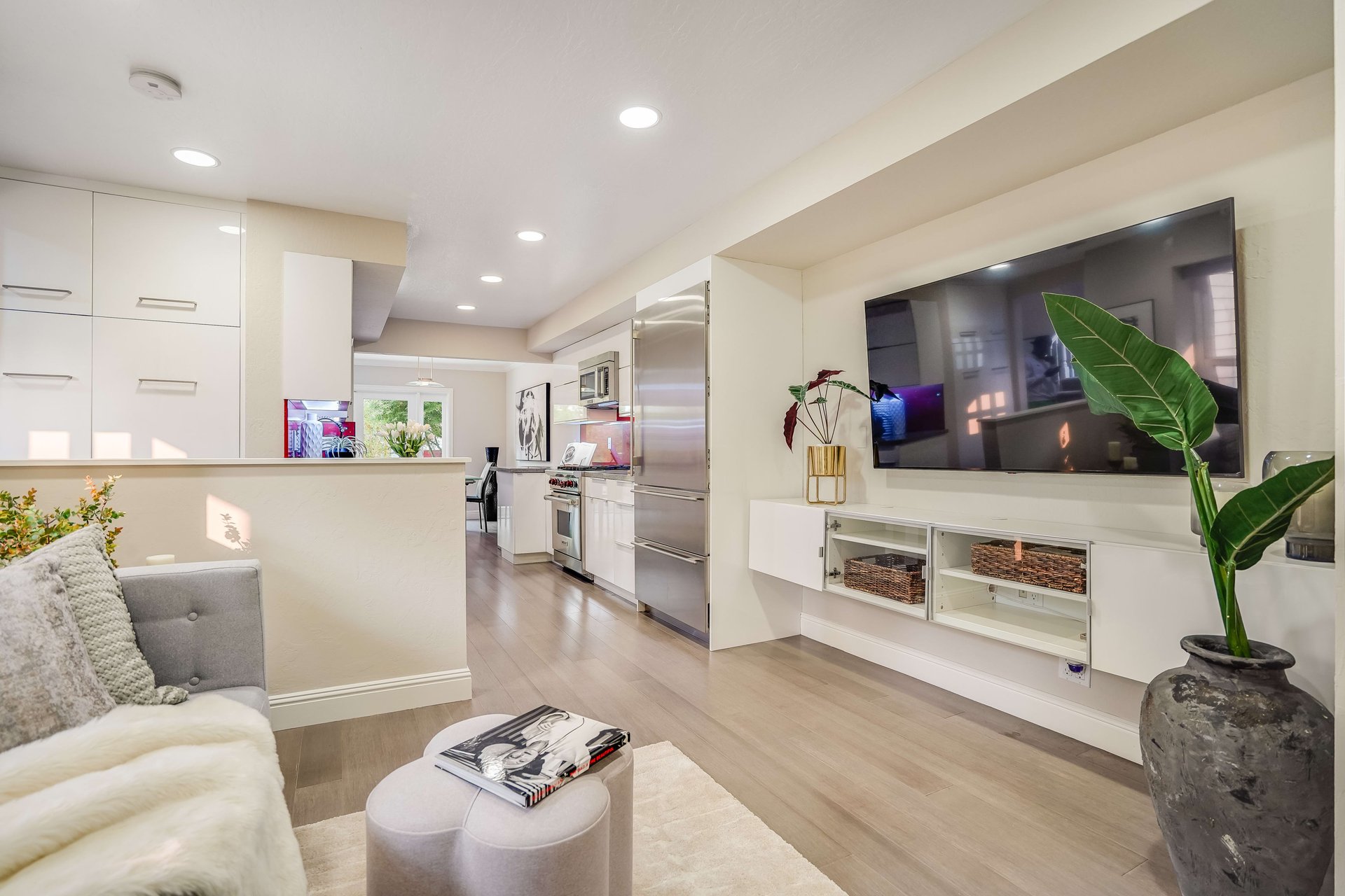 16979 Roberts Road #8