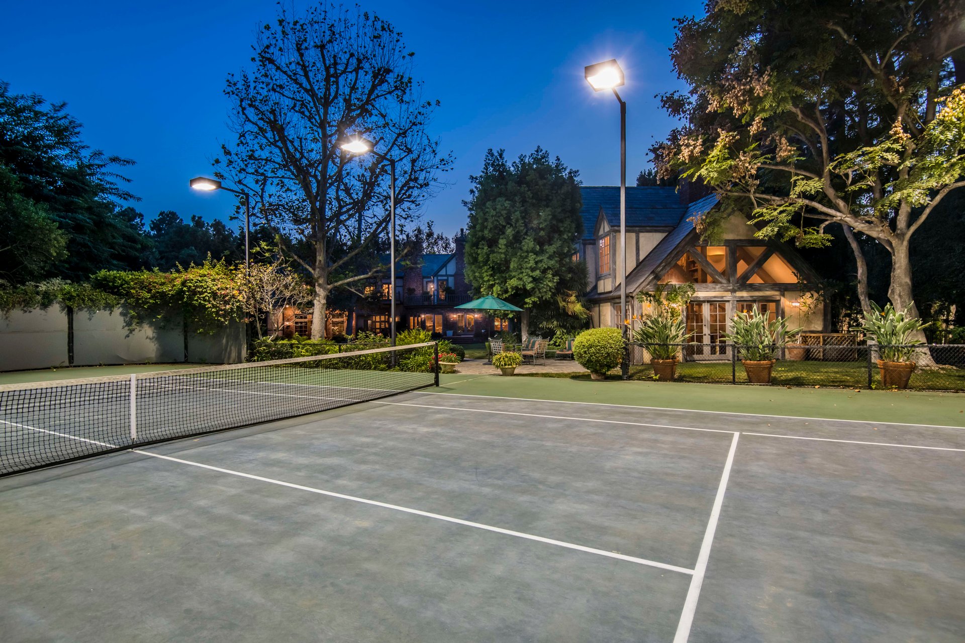 1005 Woodland Drive