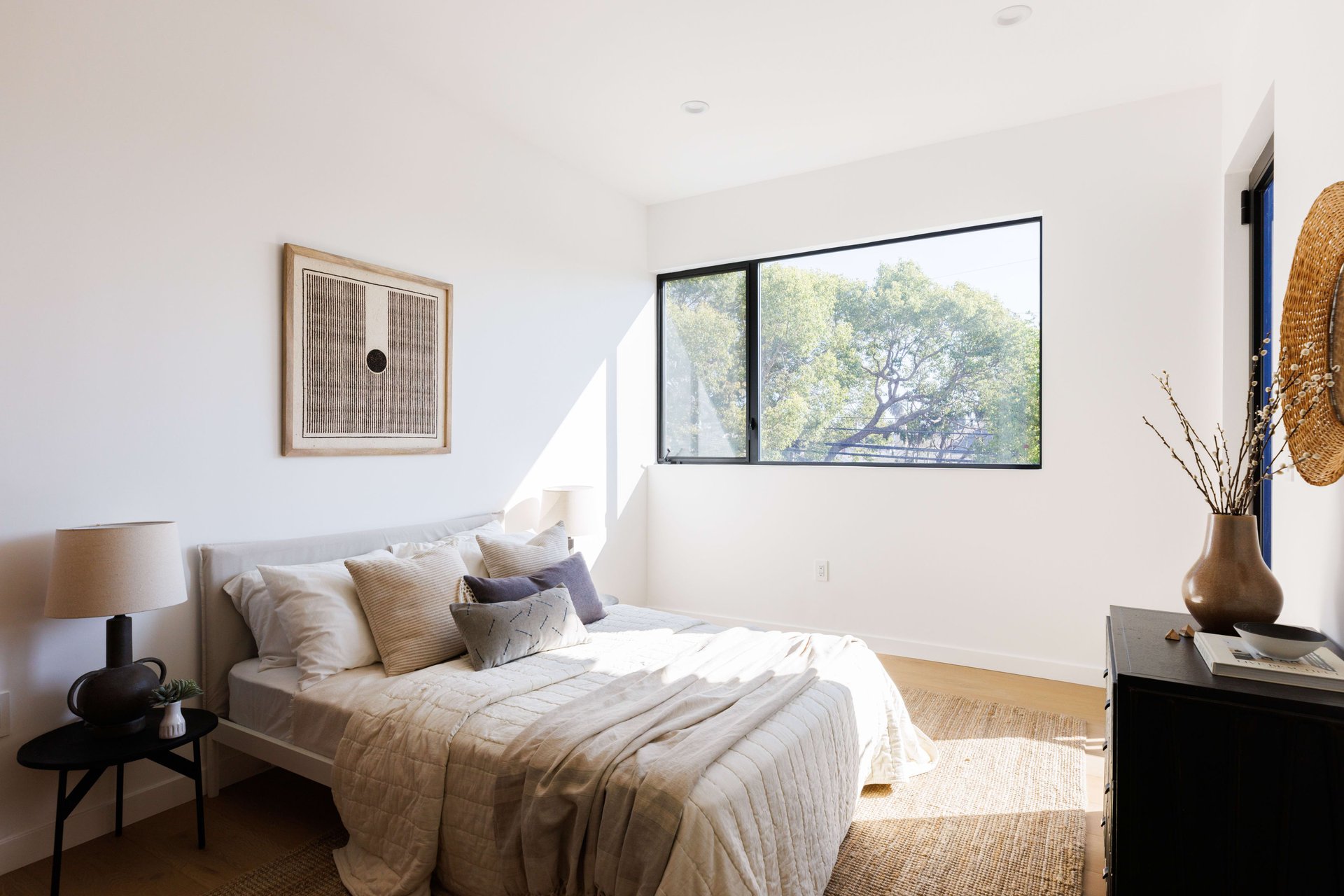 A Chic and Private New Construction Residence in Silver Lake