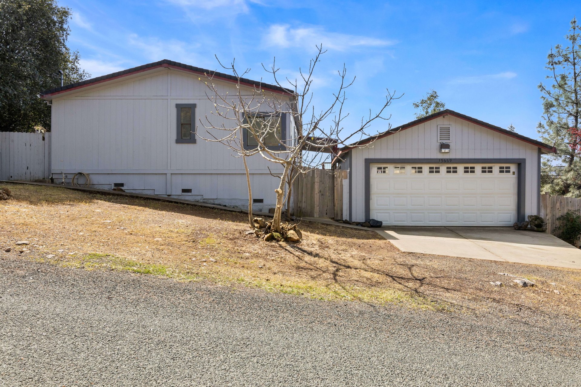 15669 20th Avenue, Clearlake