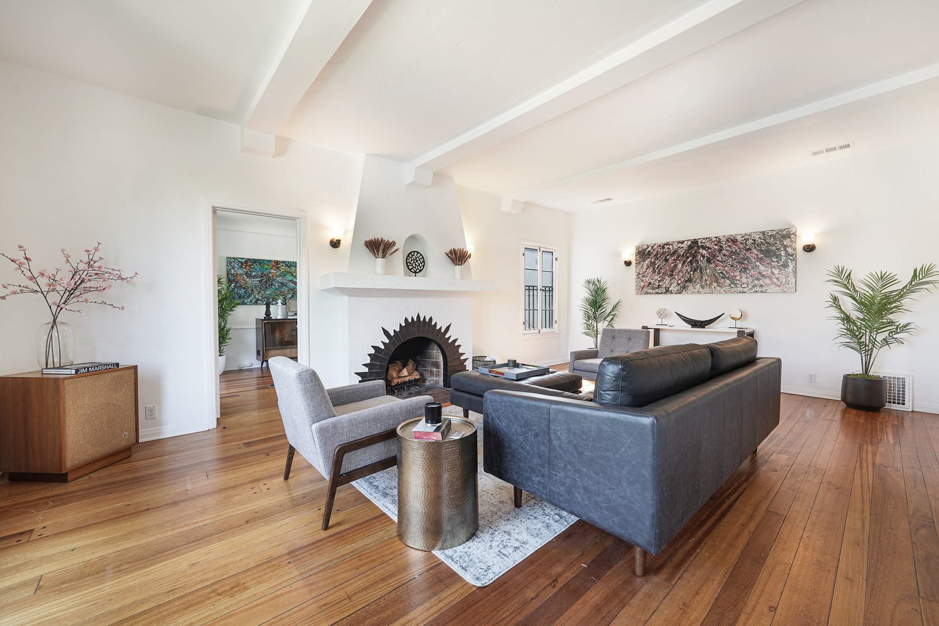 Beautiful Spanish Trophy Duplex in Wilshire Vista