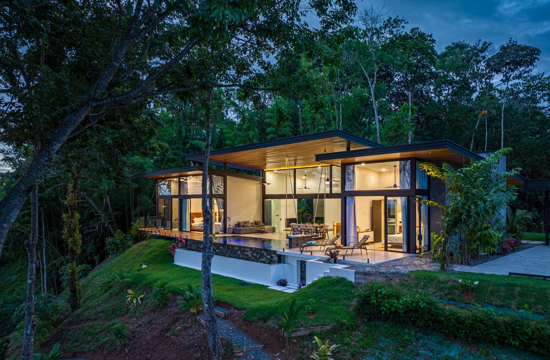 Villa Bromelia, Luxury Home with Panoramic Views