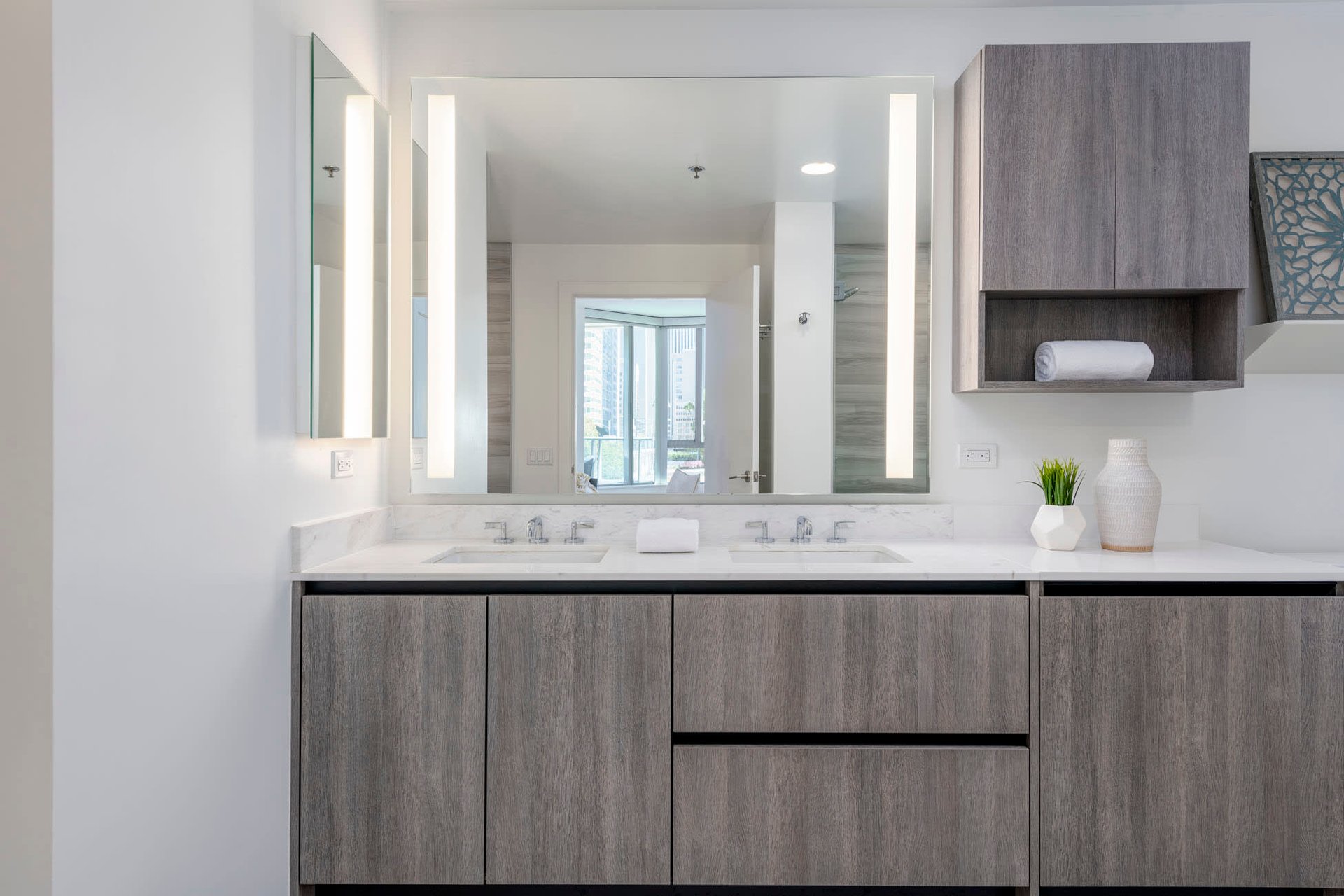 318 Main Street Unit: 2E