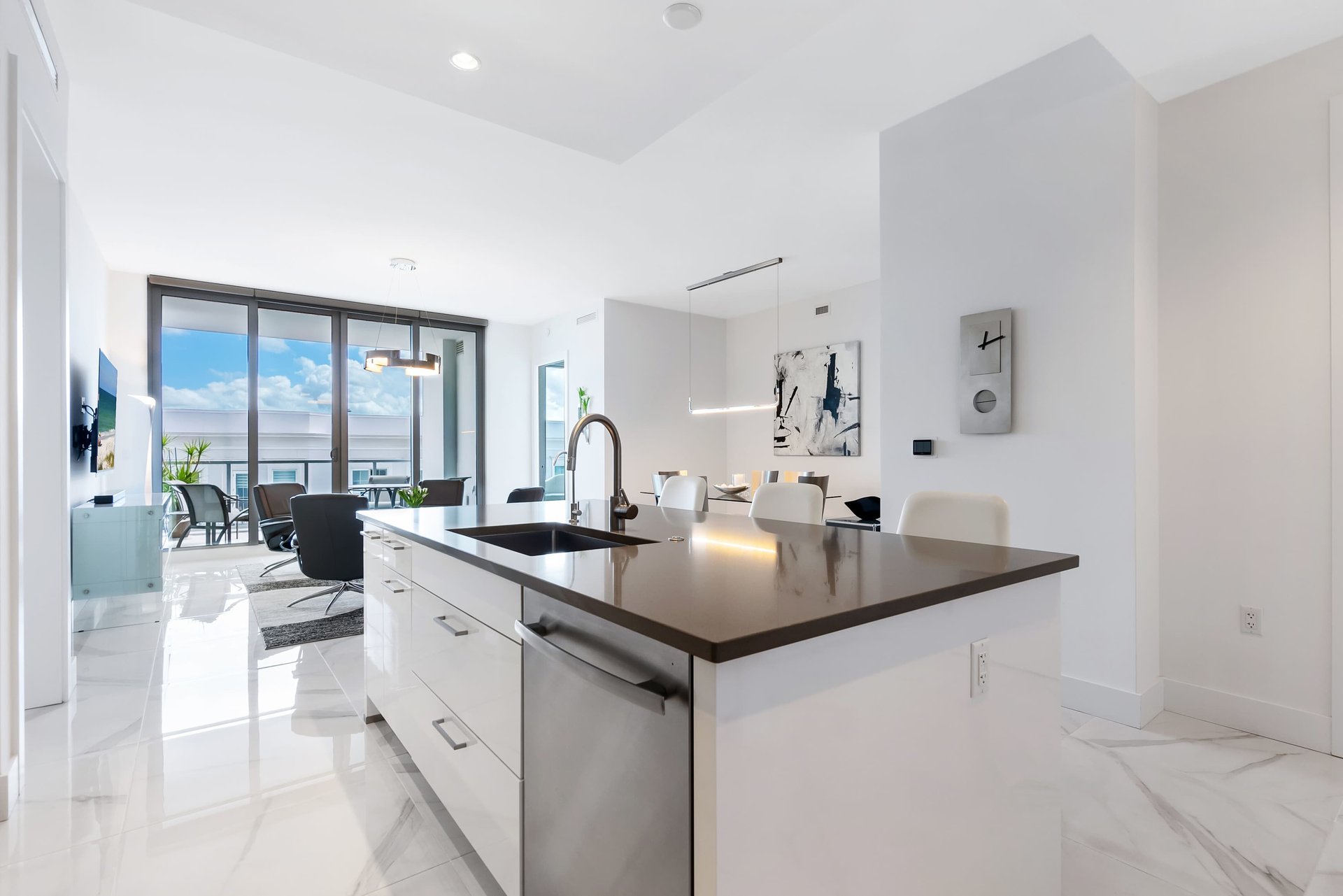 111 S PINEAPPLE AVE #605