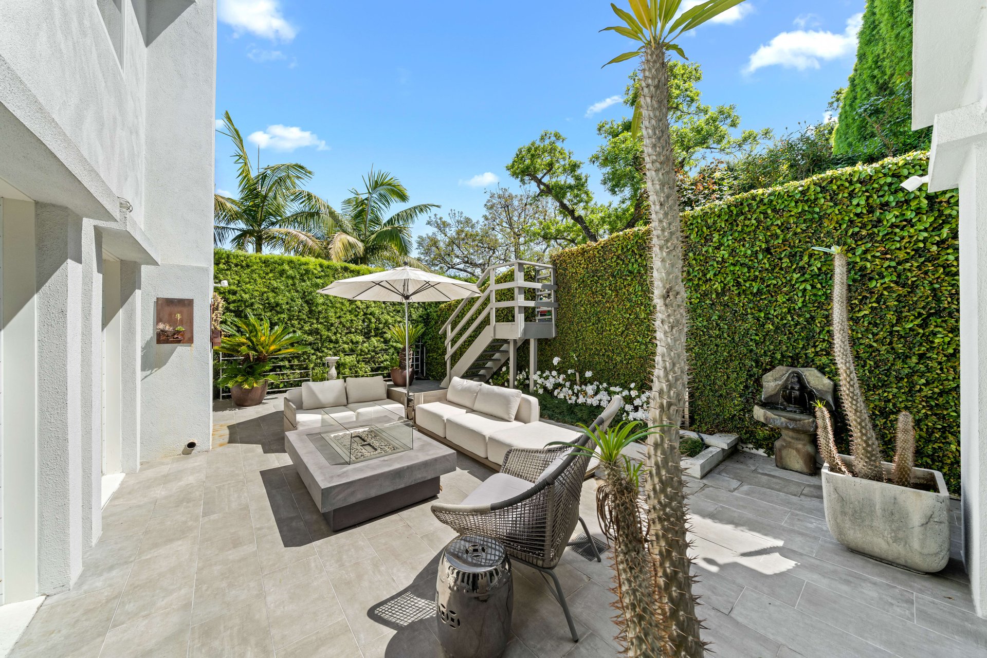 3617 Holboro Dr, Los Feliz