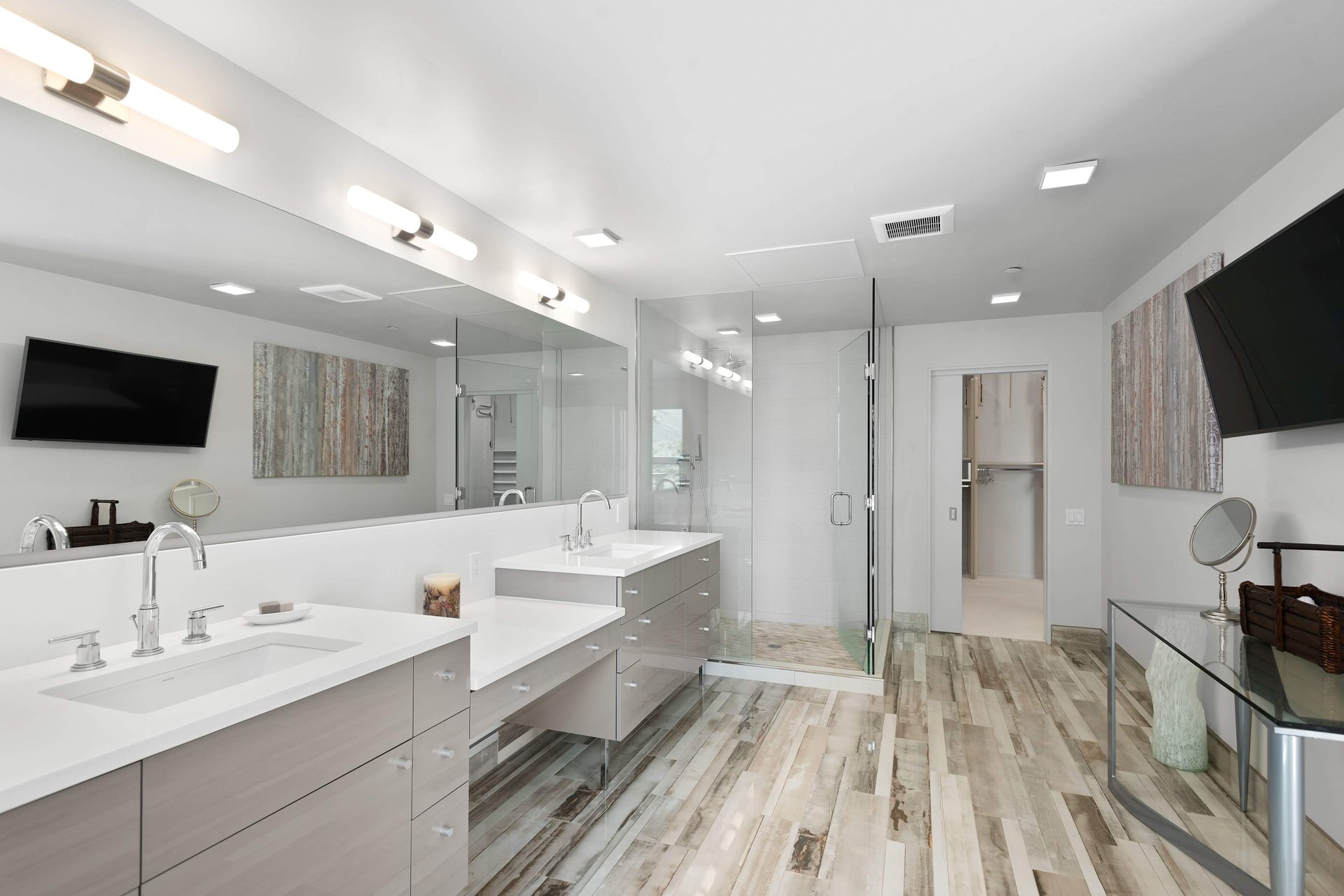 Stunning Top floor Park Modern Condo in Basalt 
