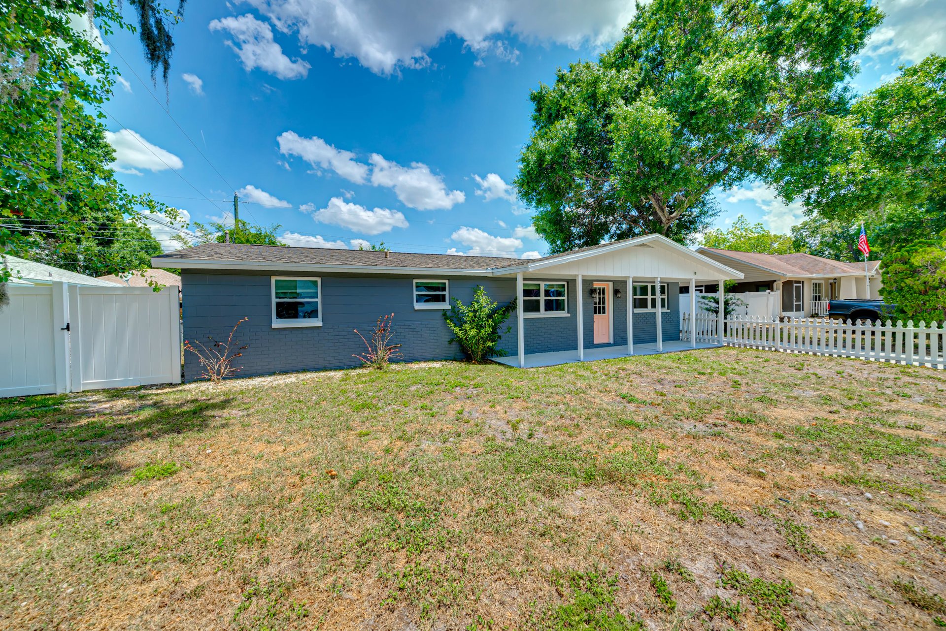 3207 ACACIA  STREET