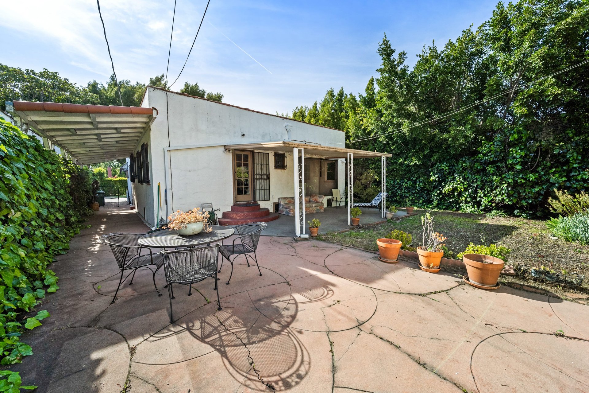 Opportunity Knocks in Prime Beverly Grove!