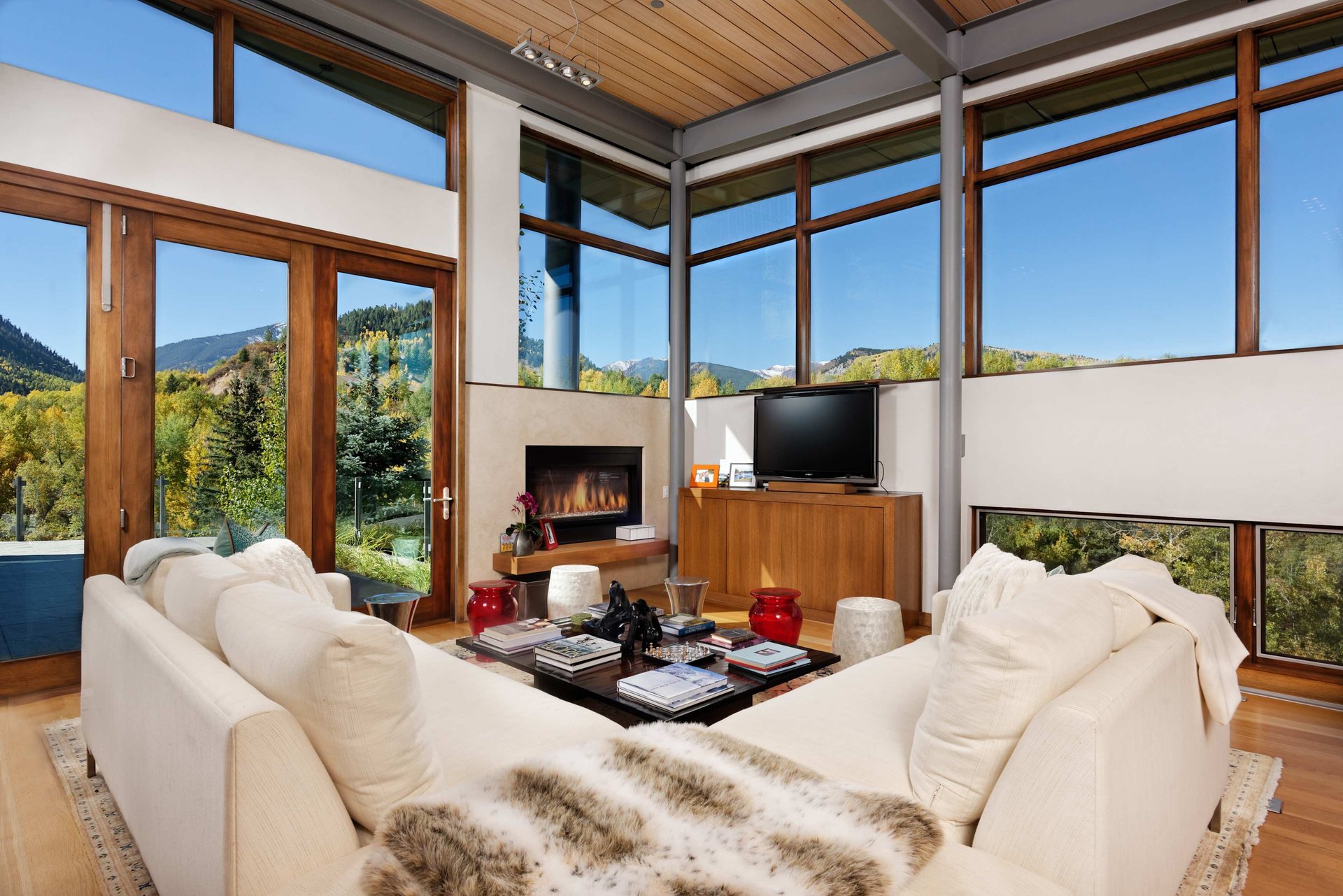 Beautiful 8 Bedroom Home in Aspen 