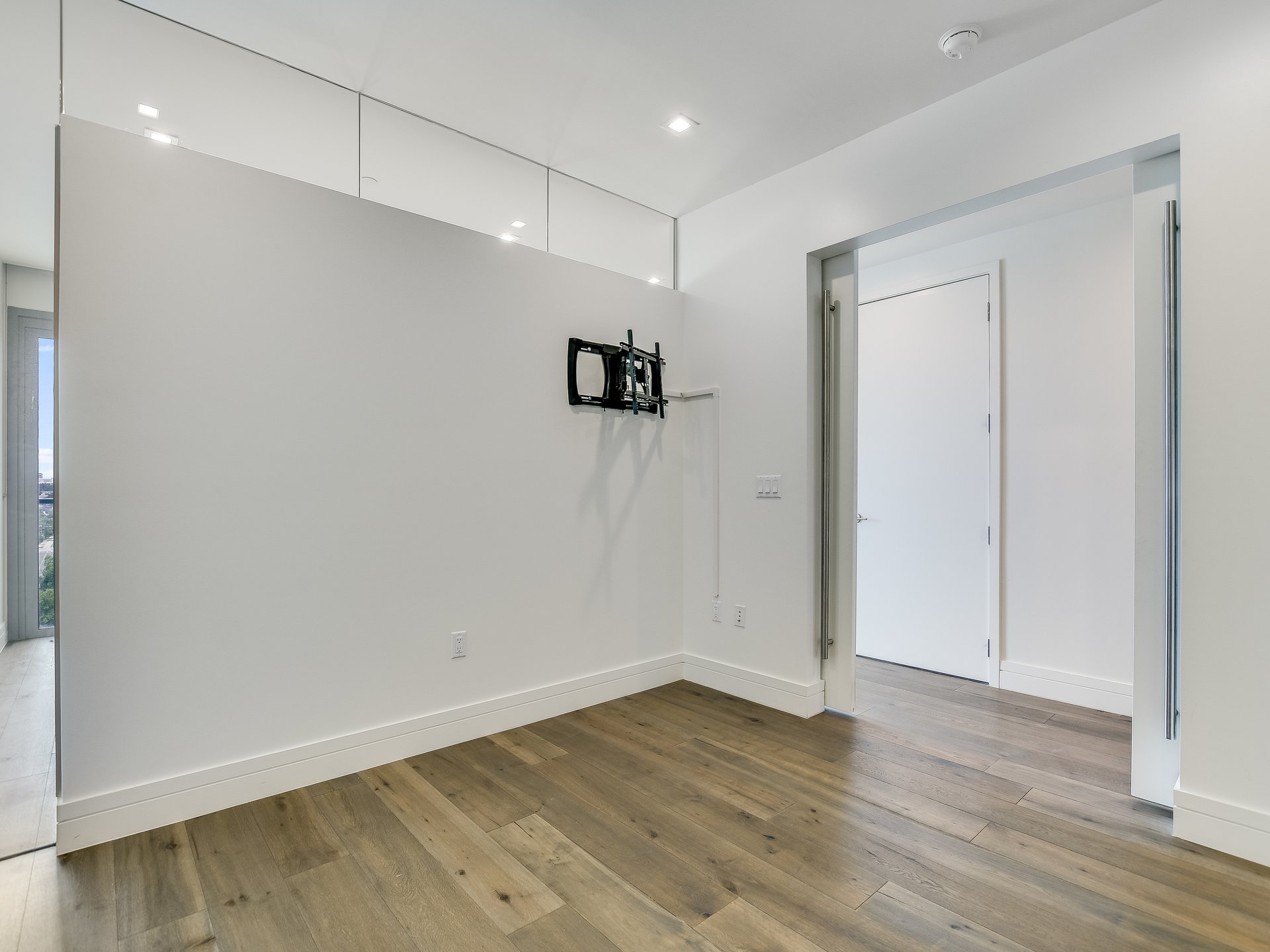 Fifth & West, #1506
