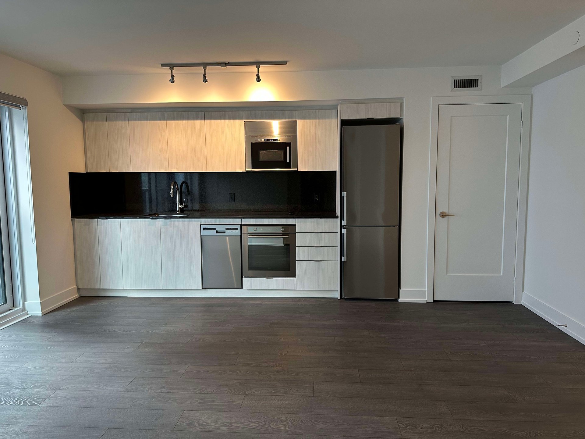 5 Mabelle Ave 730