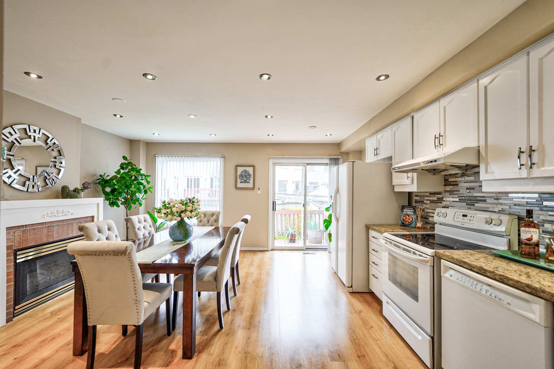 6980 Dunnview Crt