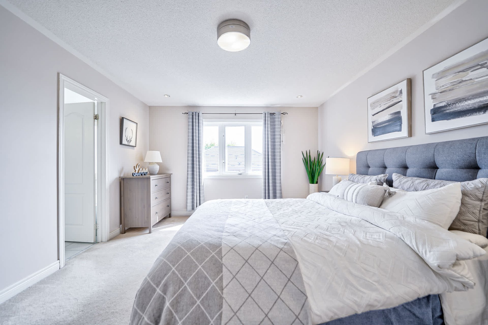2164 Highcliffe Way
