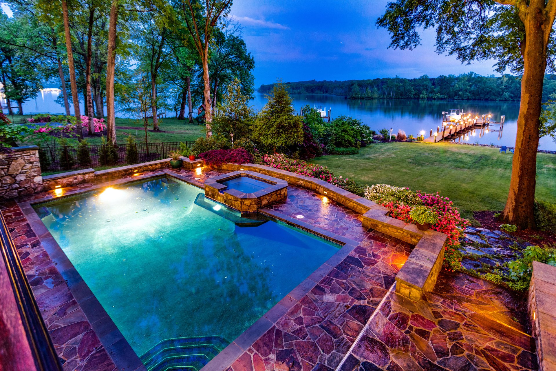 5229 Burke Dr