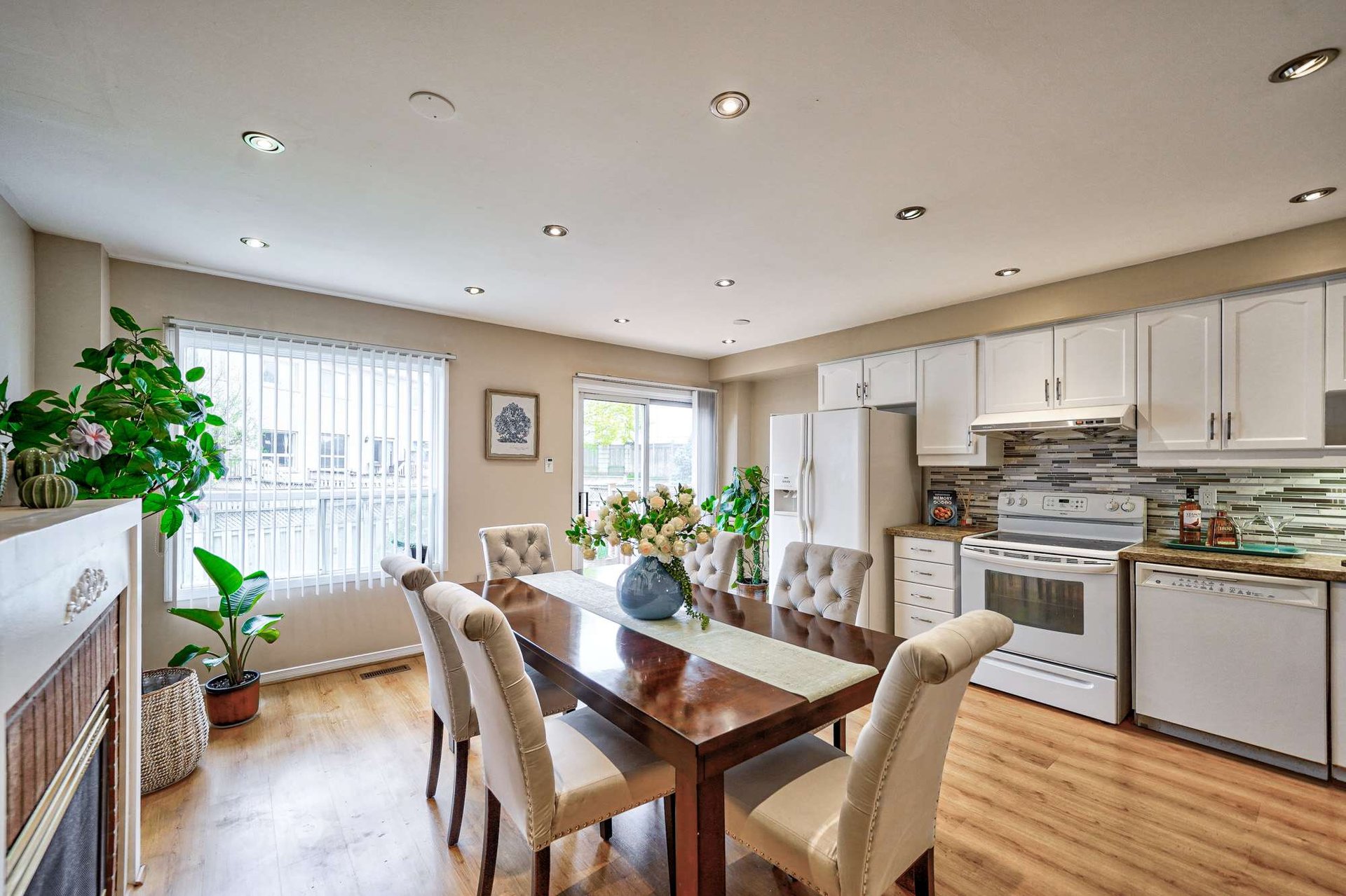 6980 Dunnview Crt