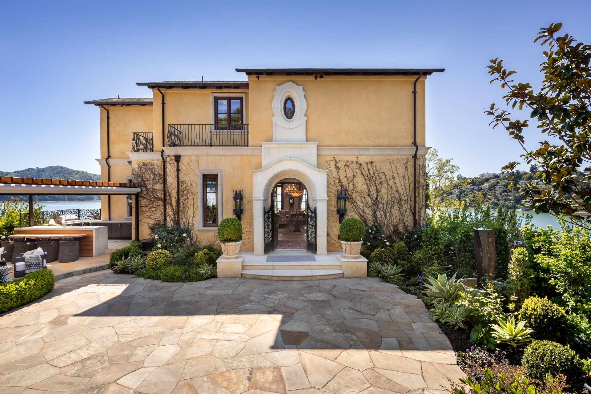 74 Bellevue Avenue