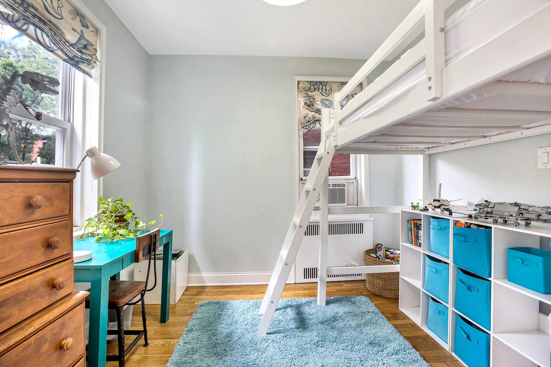 25 Plaza Street West, 2J