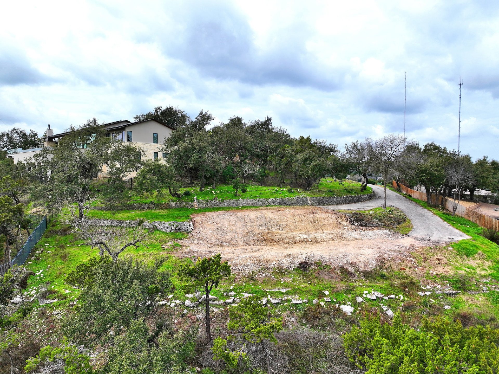 2507 Camino Alto