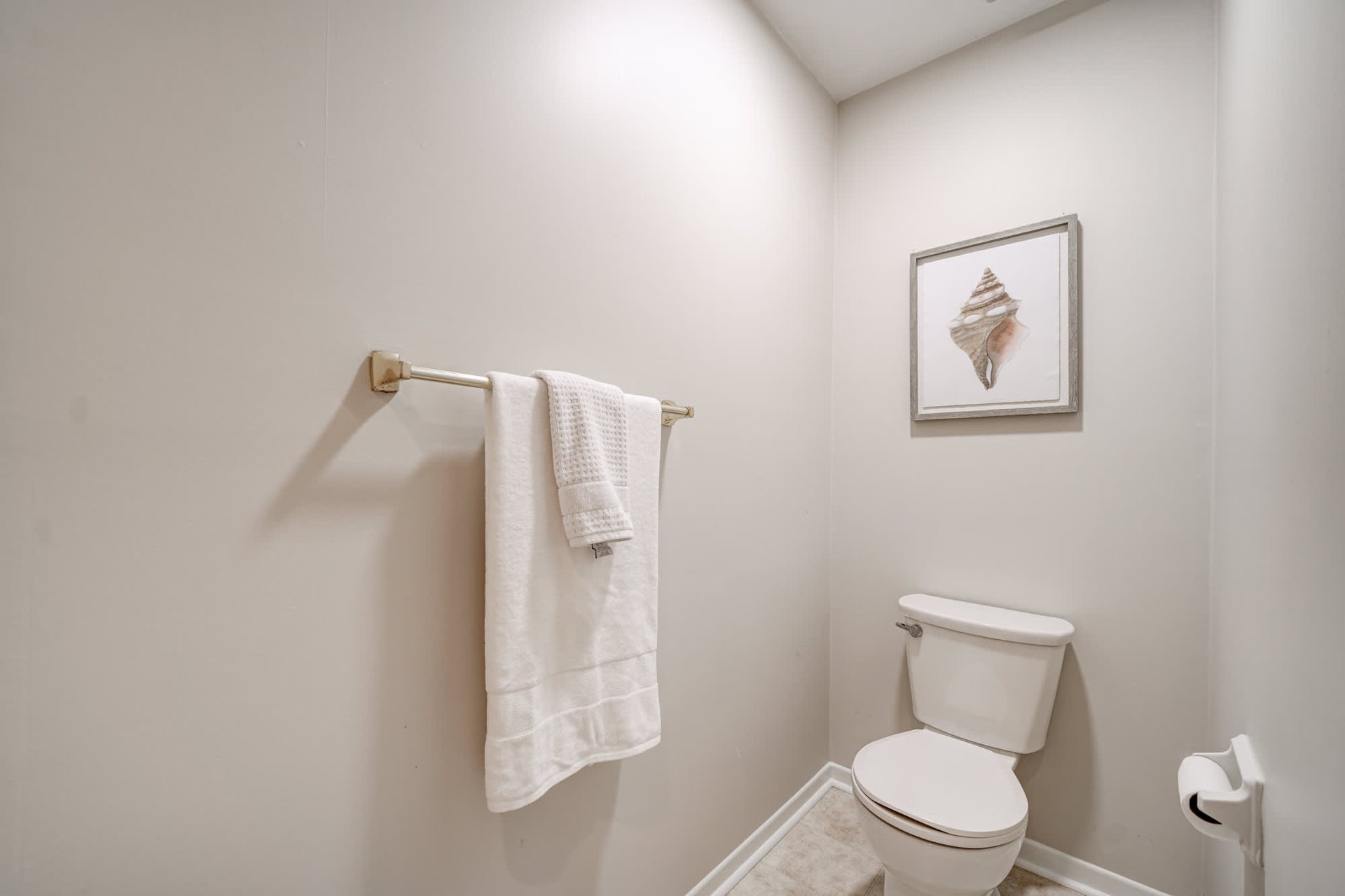 1087 Runnymead Cres