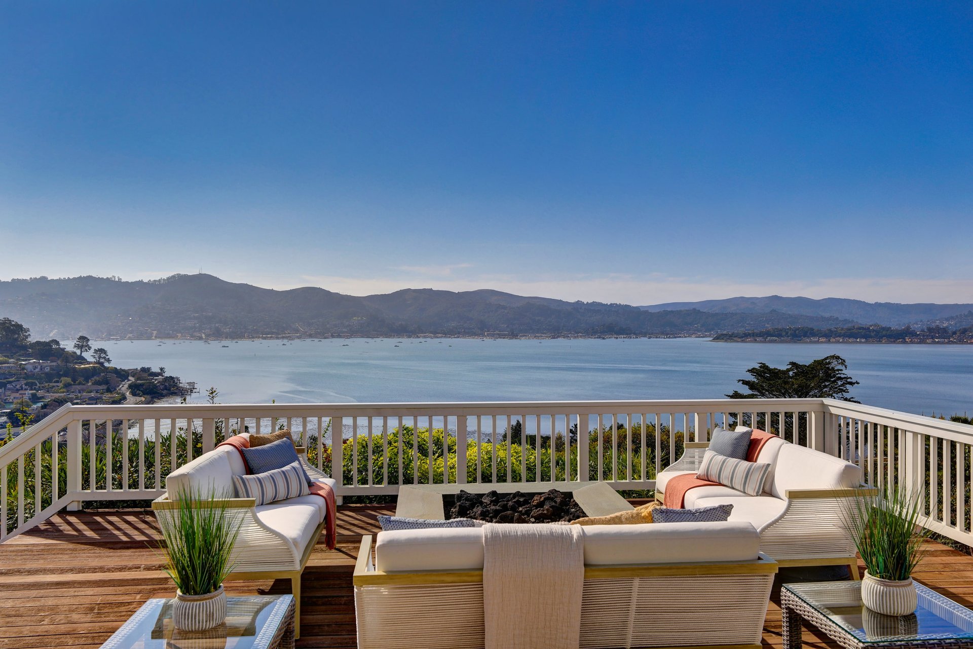 Extraordinary View Residence
