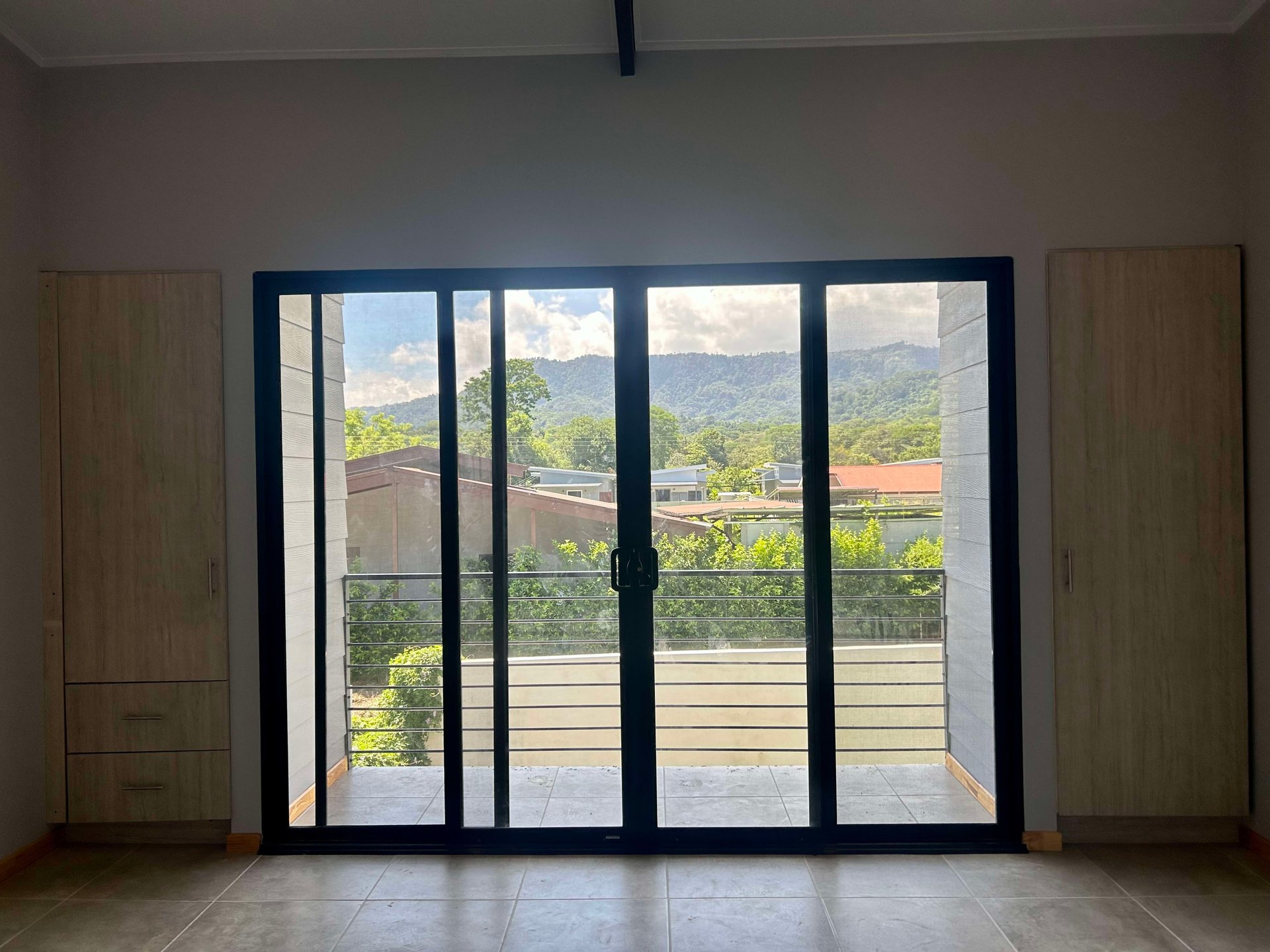 Brand New Modern 3 bed, 3 bath Villa in Uvita