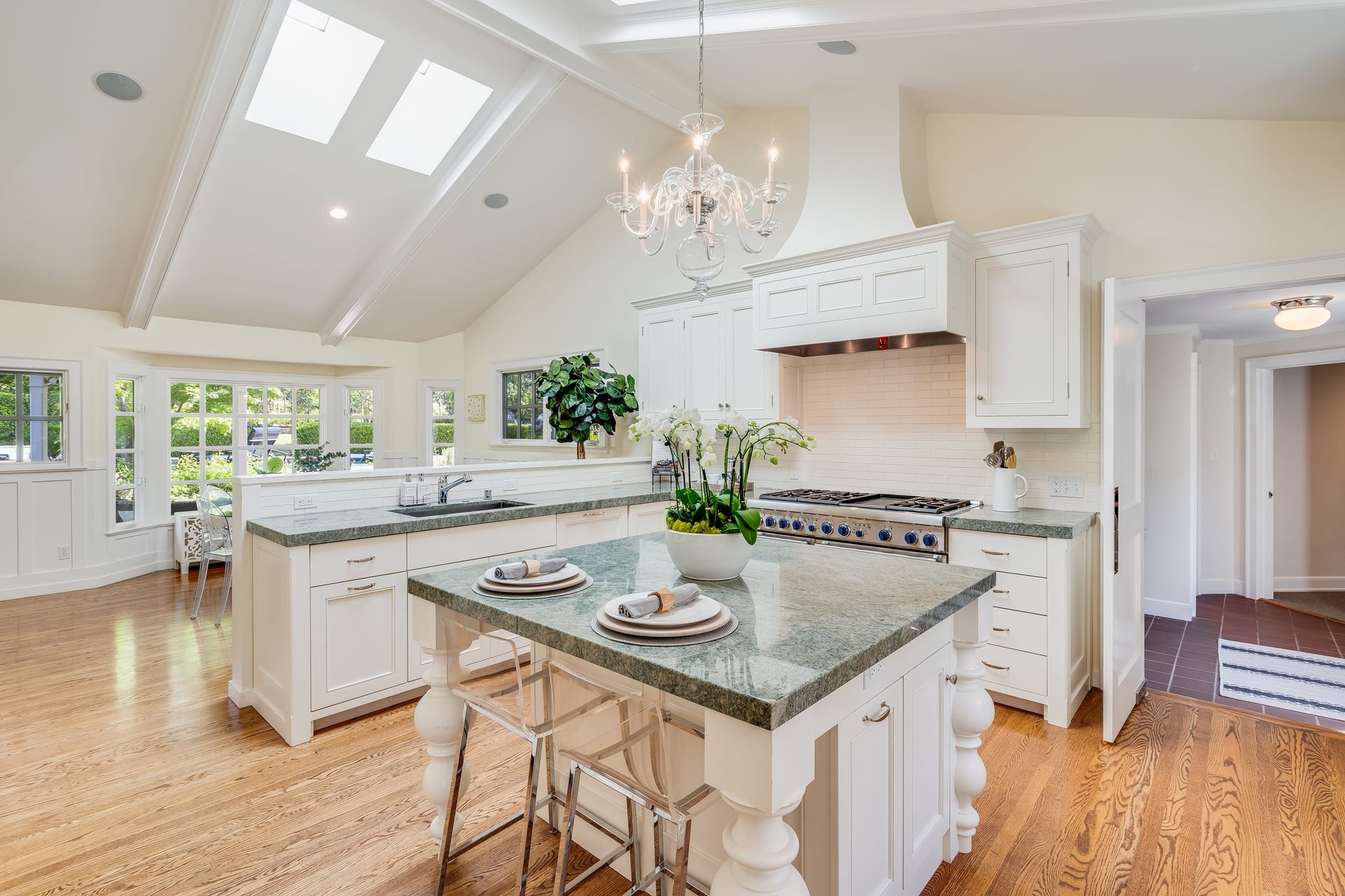 280 Ridgeway Road