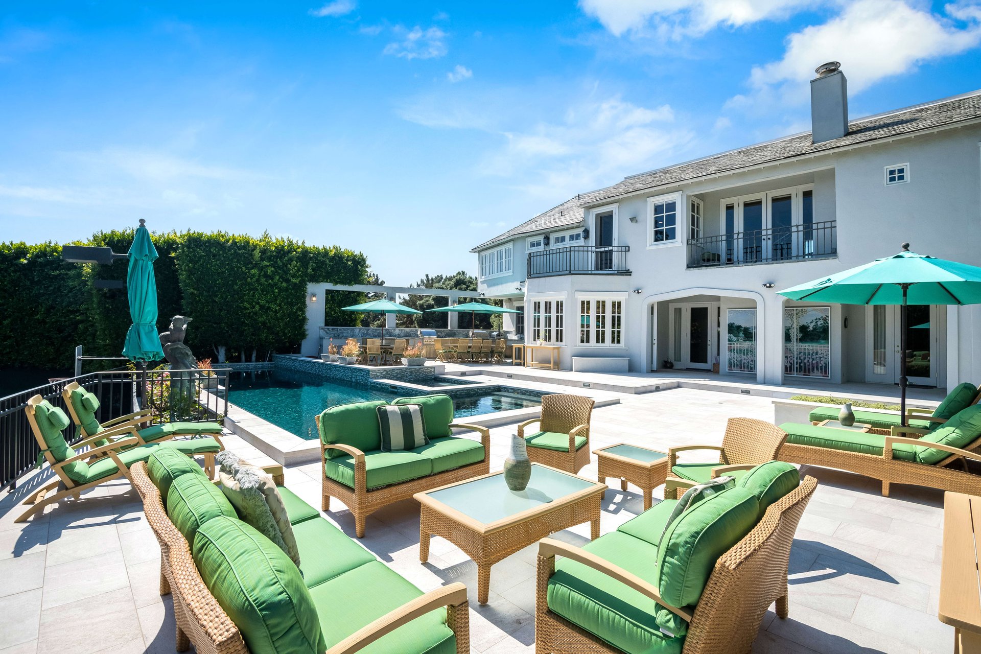702 N Sierra Dr, beverly hills