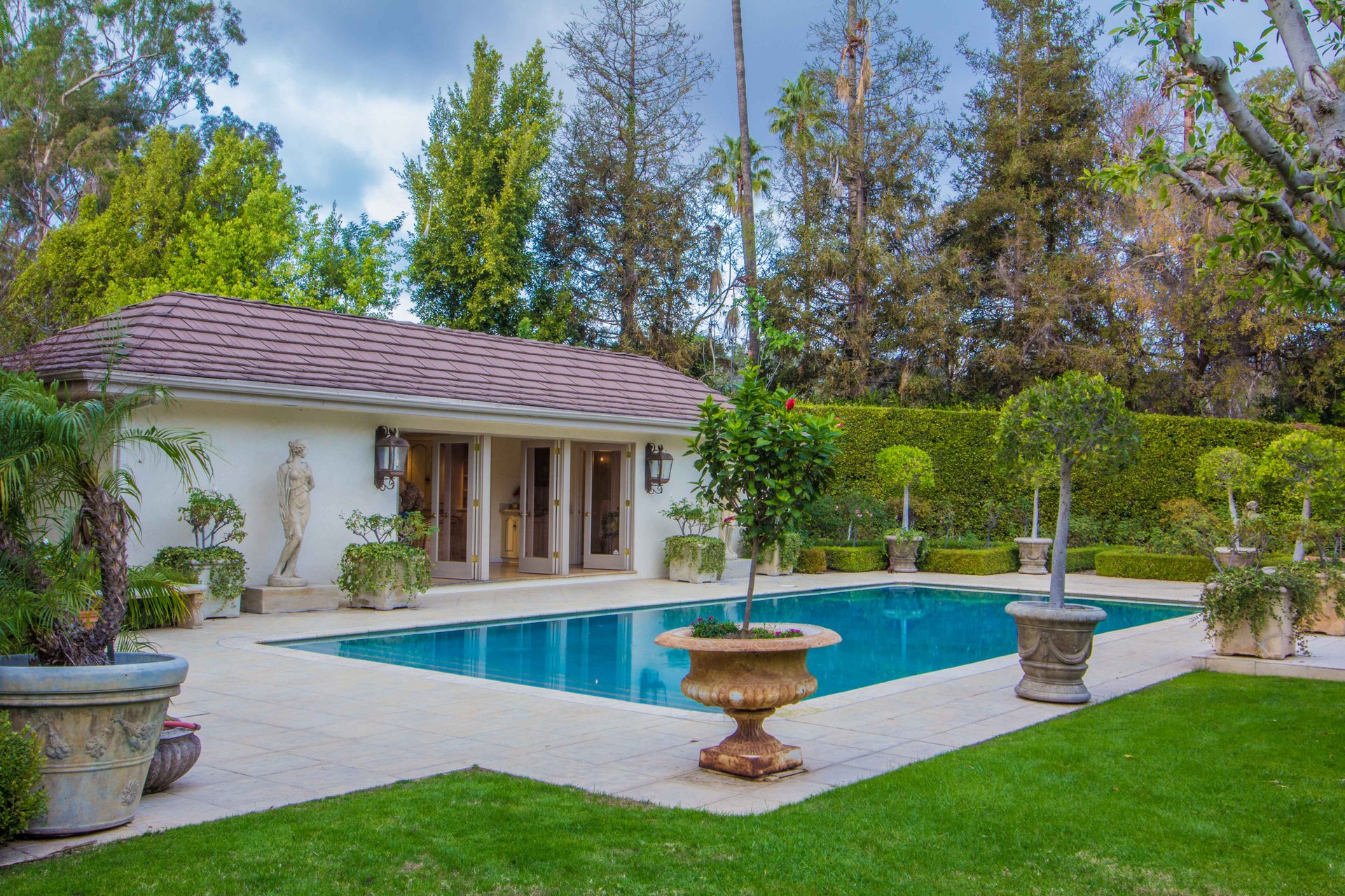 145 N Mapleton Dr