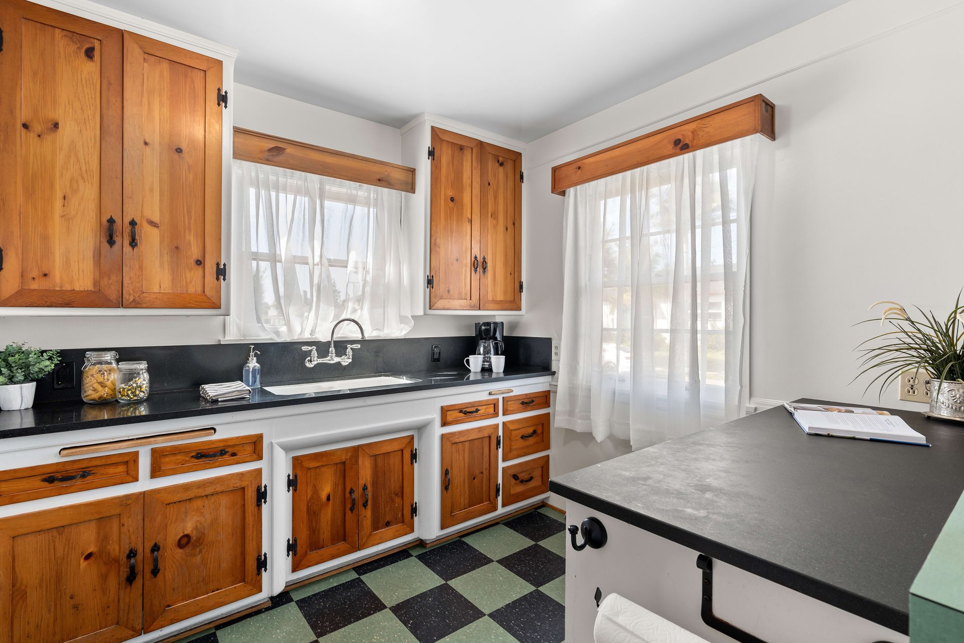 12428 Matteson Ave, Mar Vista