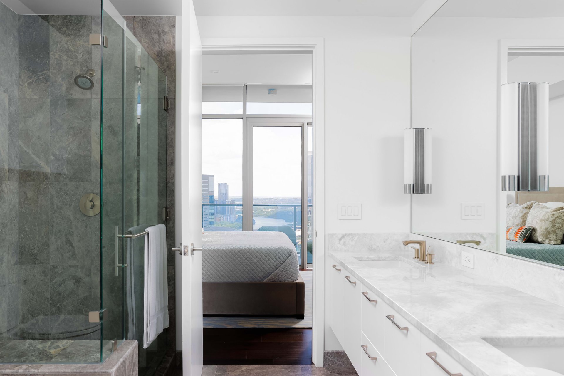 501 West Ave #3701