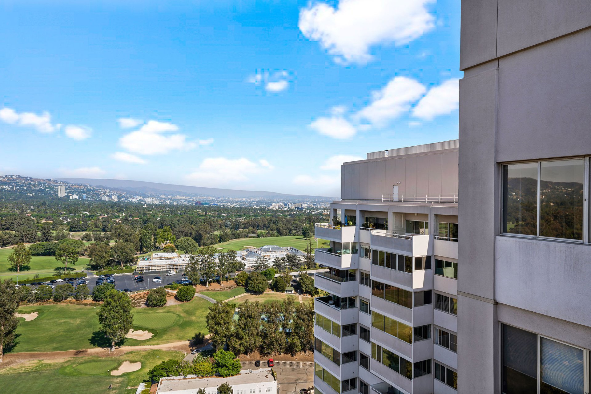 The Comstock #PHA, Wilshire Corridor
