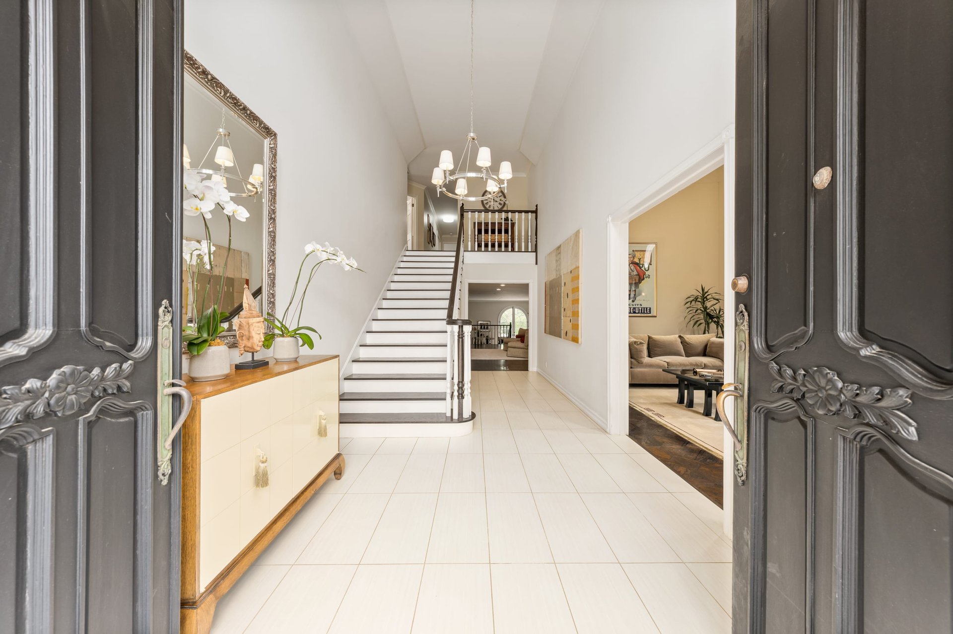 14811 Sutton St, Sherman Oaks