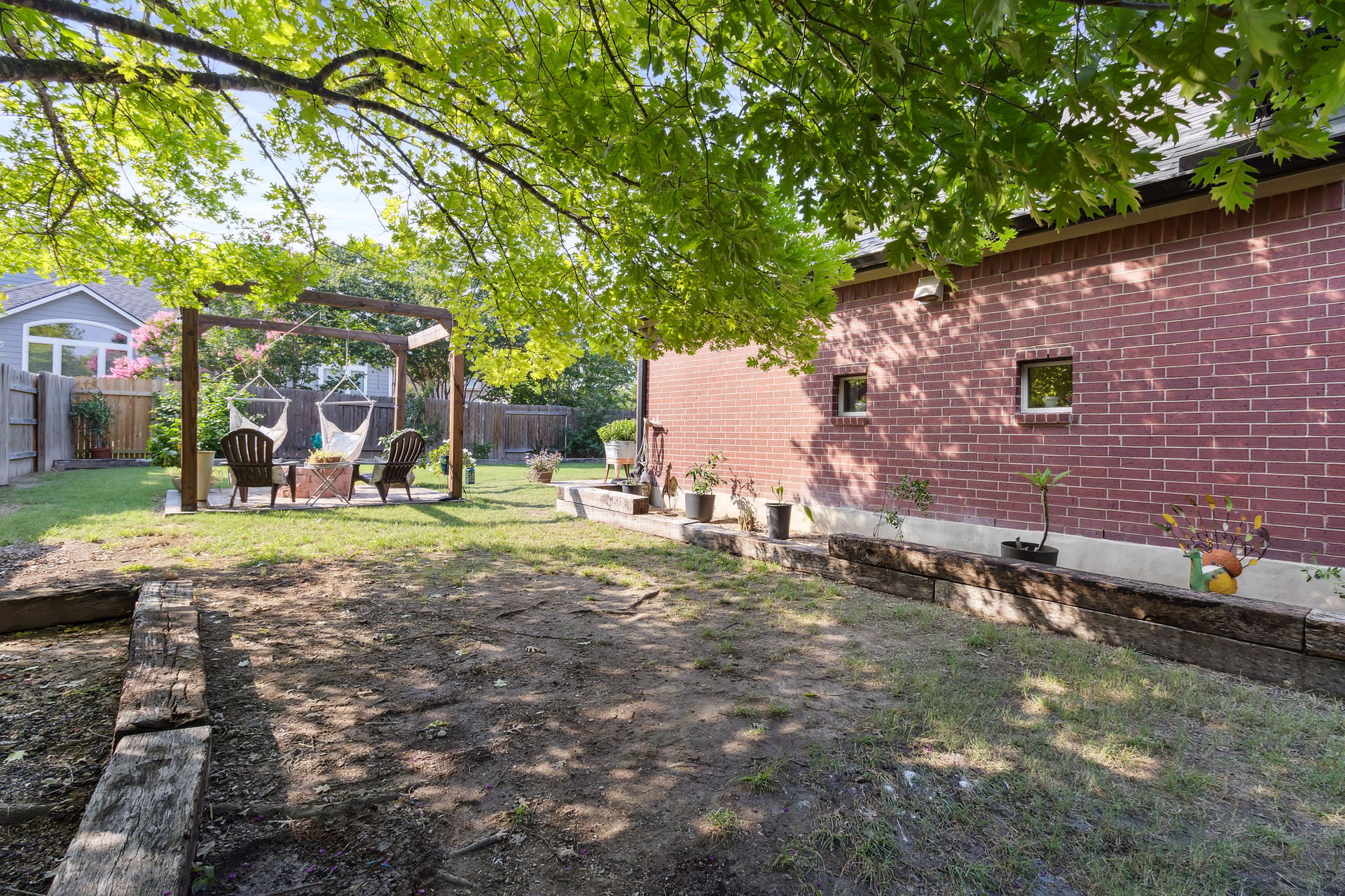352 Sweet Gum