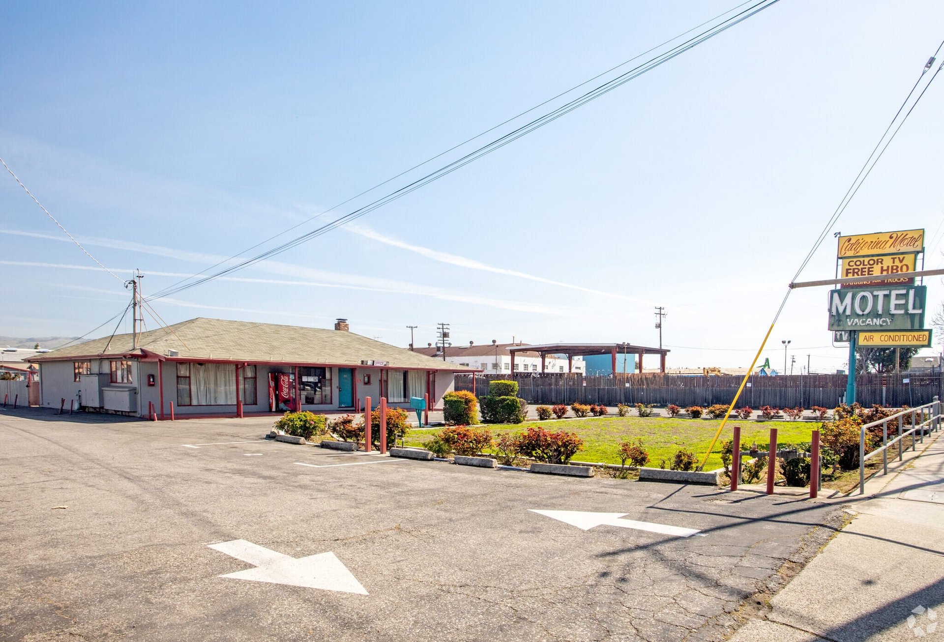 28 Unit Motel on 1.84 AC