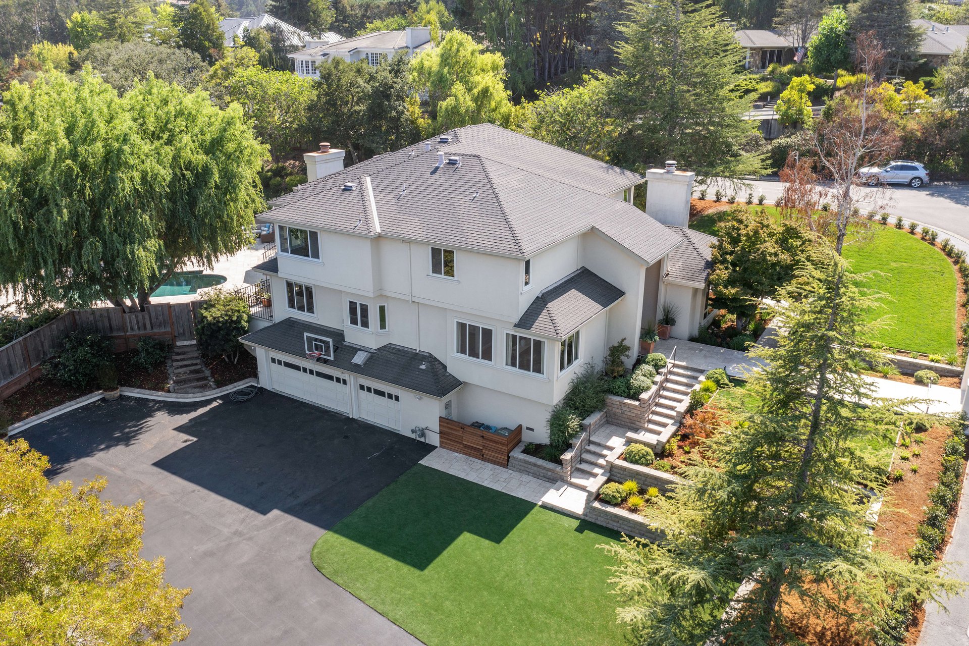 1095 Macadamia Drive