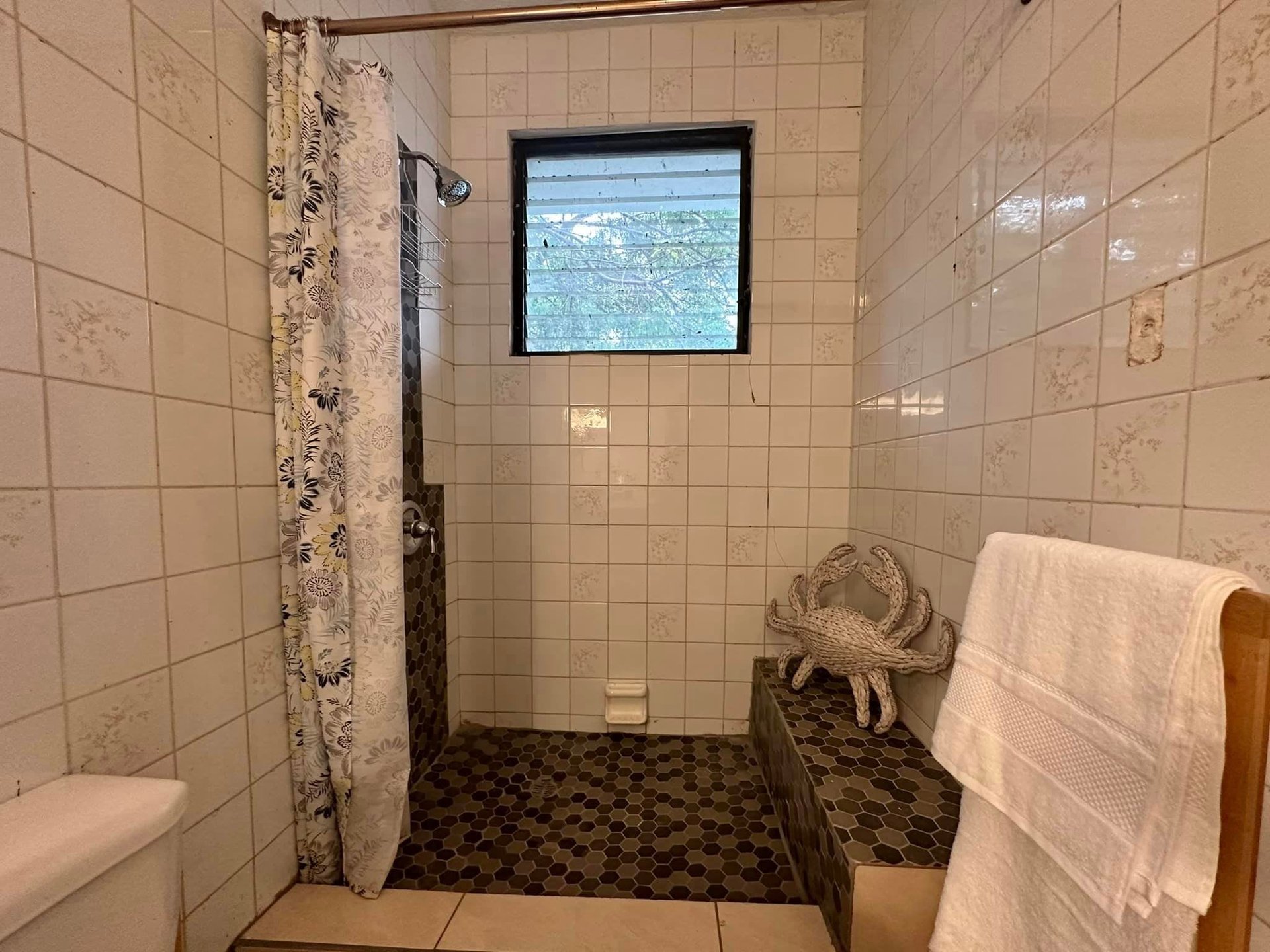 820 Hannah's Estate Fully Furnished Studio