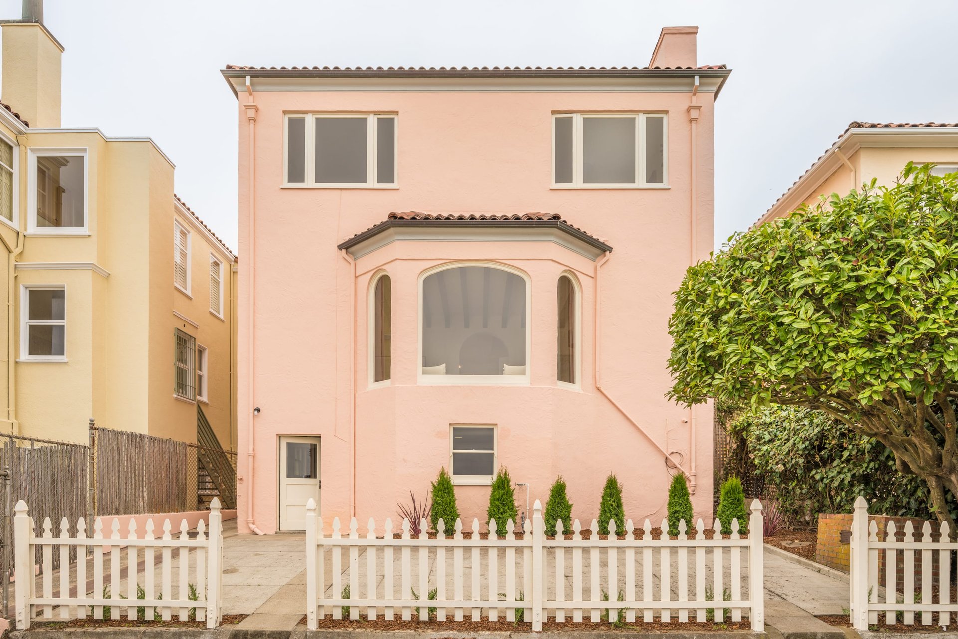 20 McLaren Ave