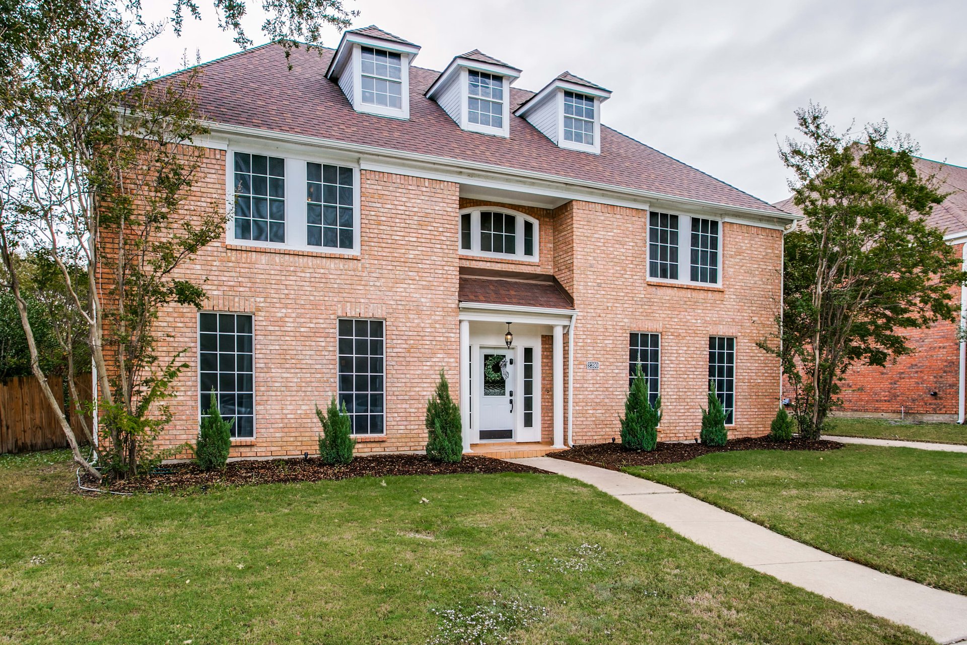 2390 Dundee Drive