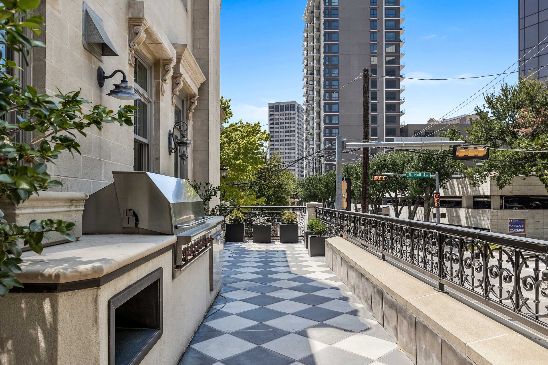 Parisian Townhouse in Dallas