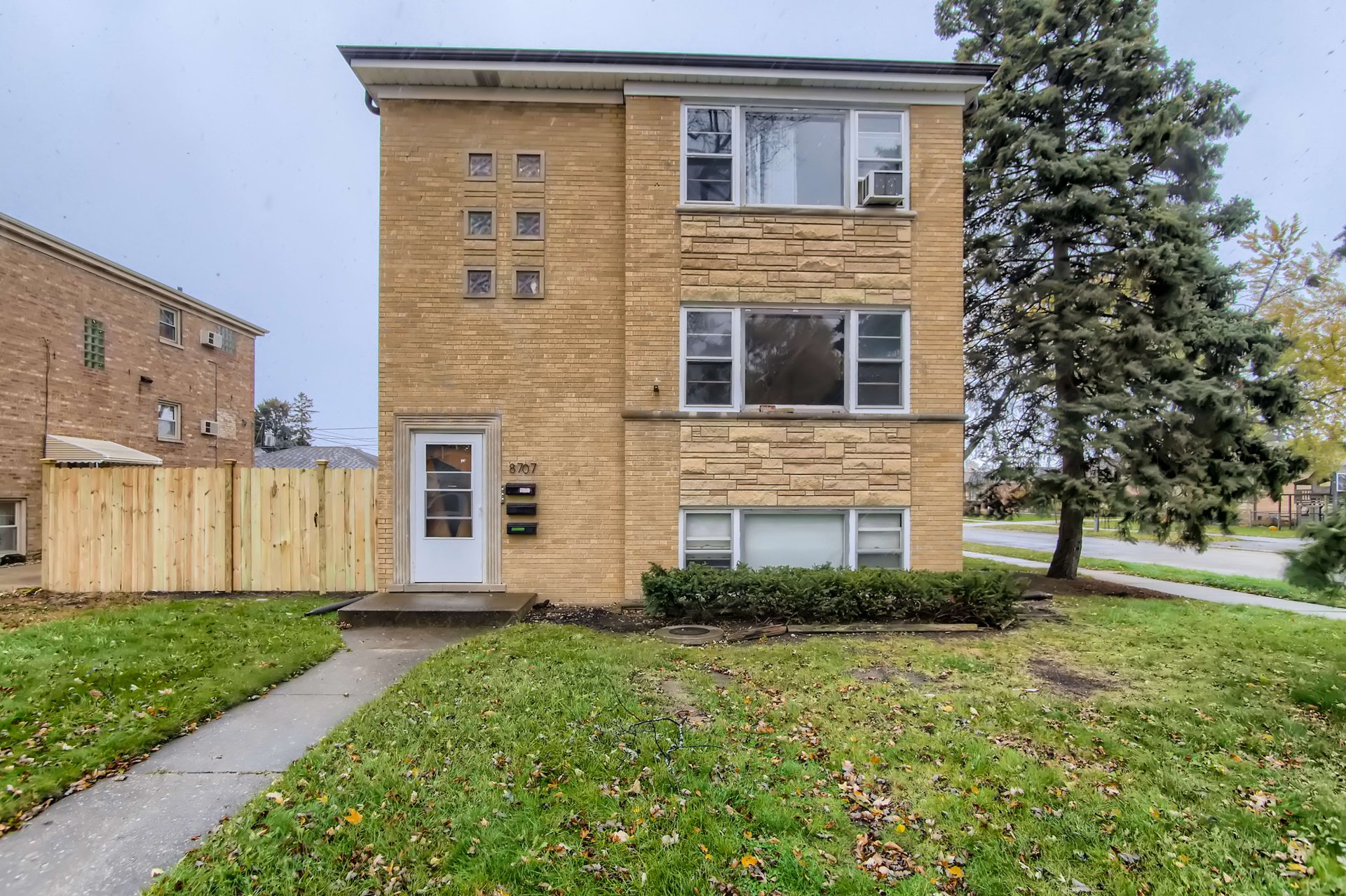 Private Address Niles, IL  60714