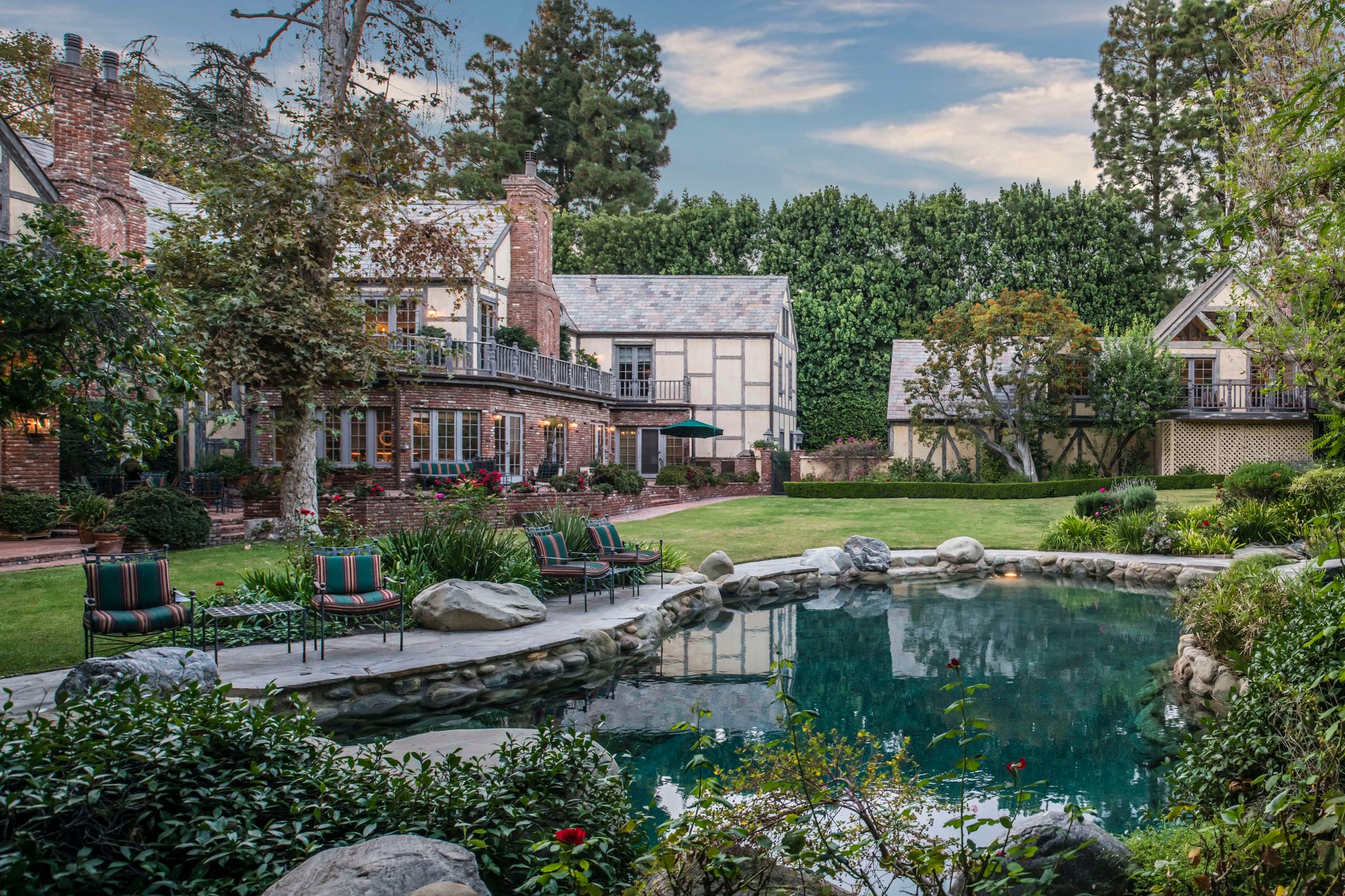 1005 Woodland Drive