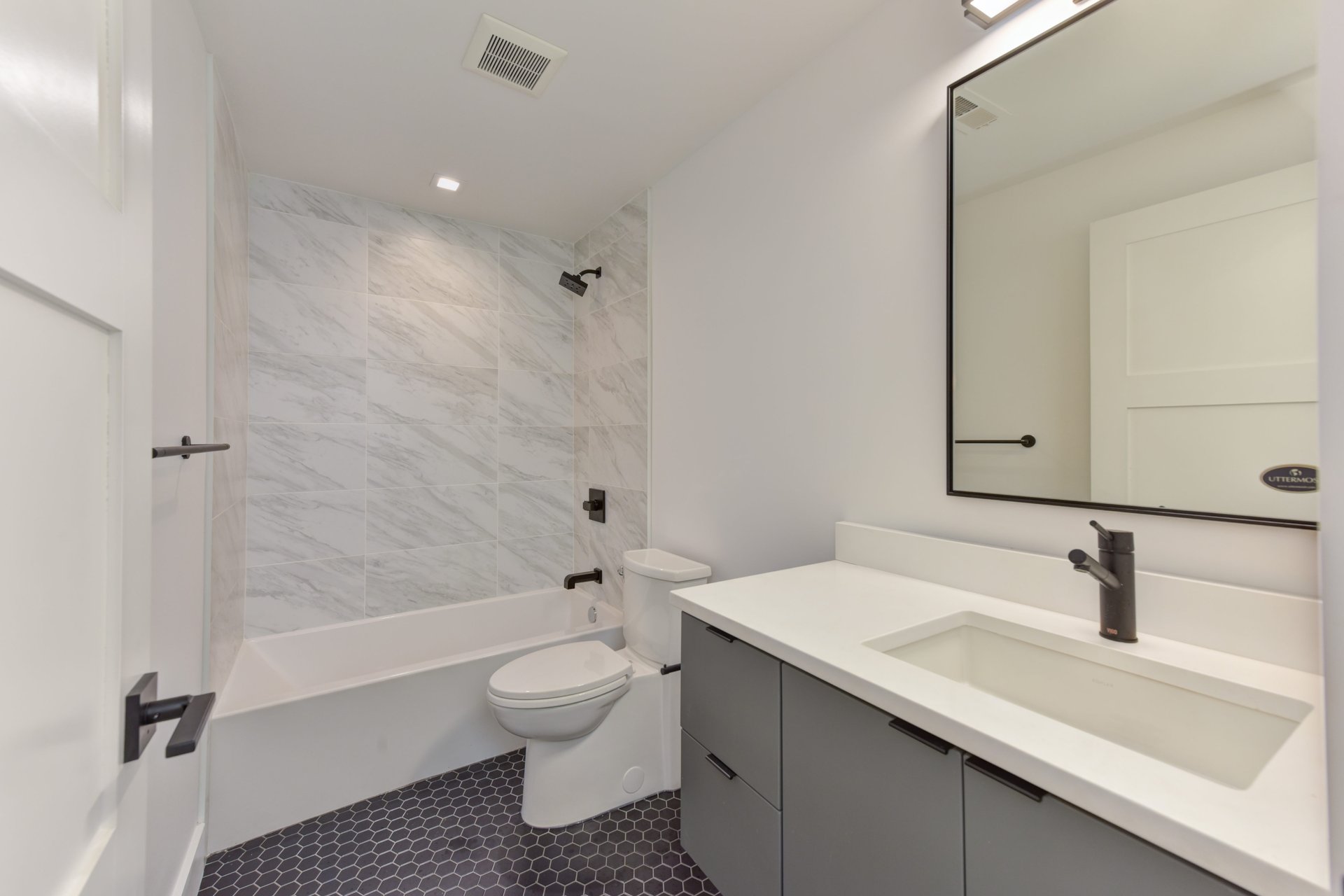 1963 Biltmore St NW, #1